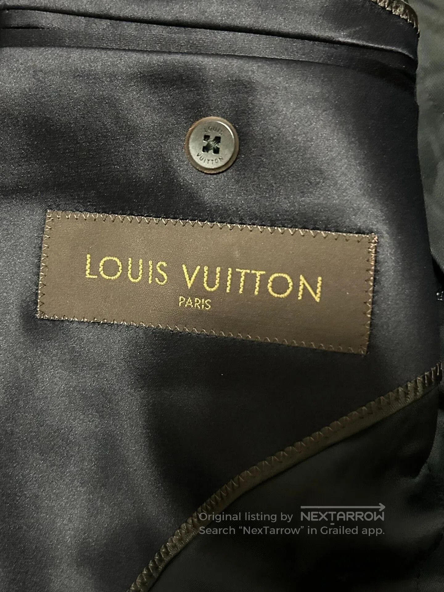 Louis Vuitton Louis Vuitton Velvet Double-Breasted Jacket. Size US S / EU 44-46 / 1 - 6 Thumbnail