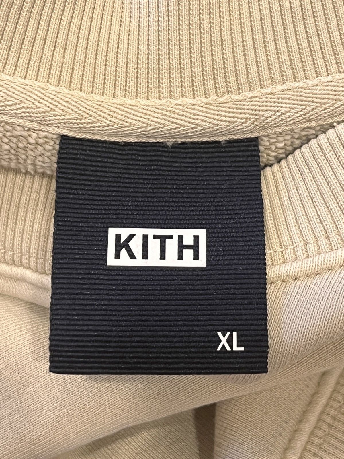 Kith Cyber Monday Crewneck（FW22）