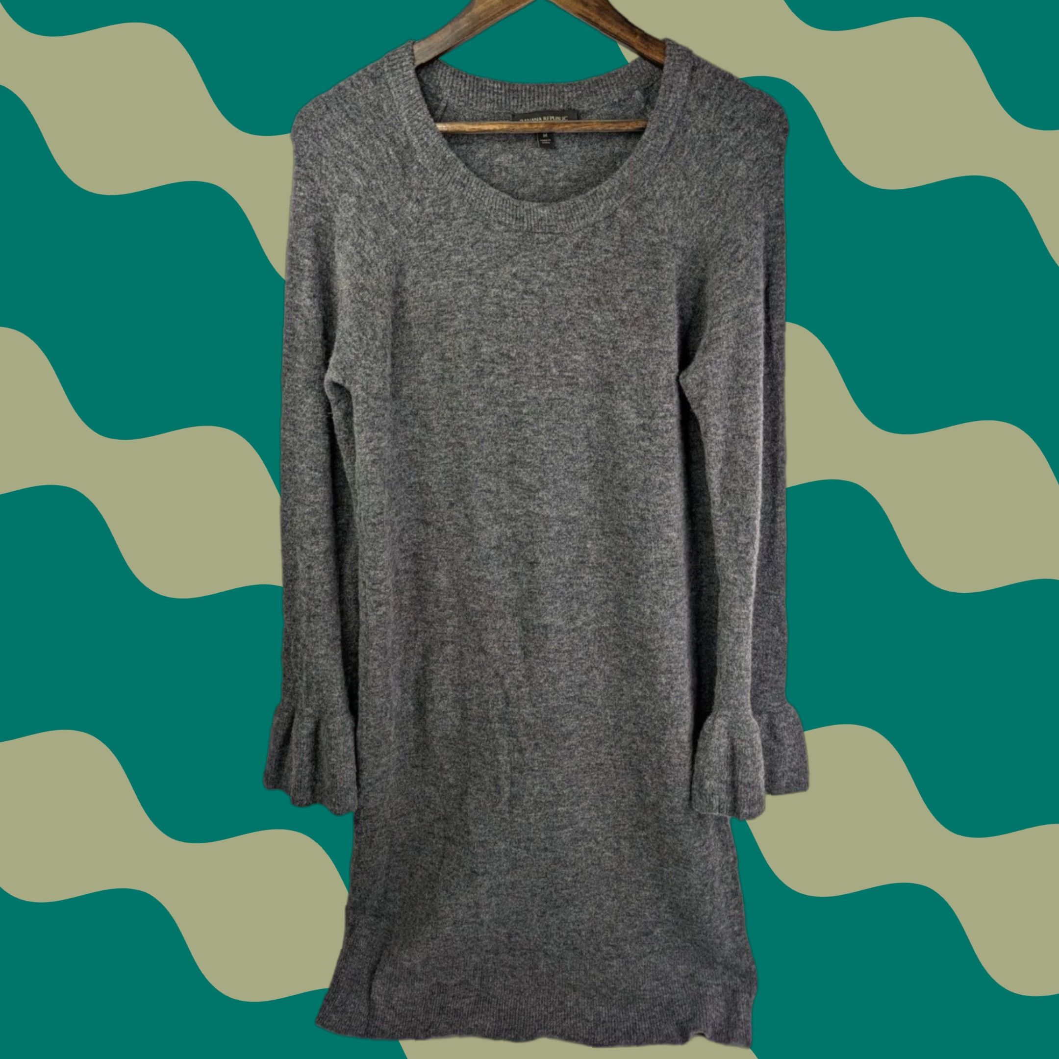 Banana Republic Banana Republic Wool-Blend Sweater Dress Grey Size Medium Ruffle-Cuff Mini Above Knee Womens Size M / US 6-8 / IT 42-44 - 1 Thumbnail