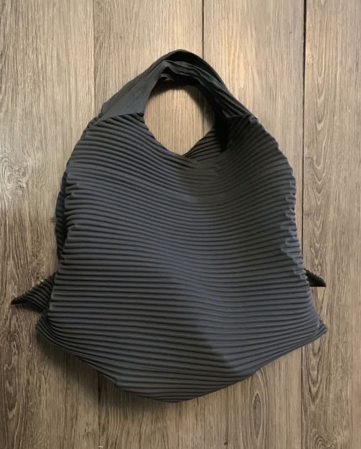 Homme Plisse Issey Miyake × Issey Miyake × Pleats Please Issey Miyake Issey Miyake pleated Tote Size ONE SIZE - 2 Thumbnail
