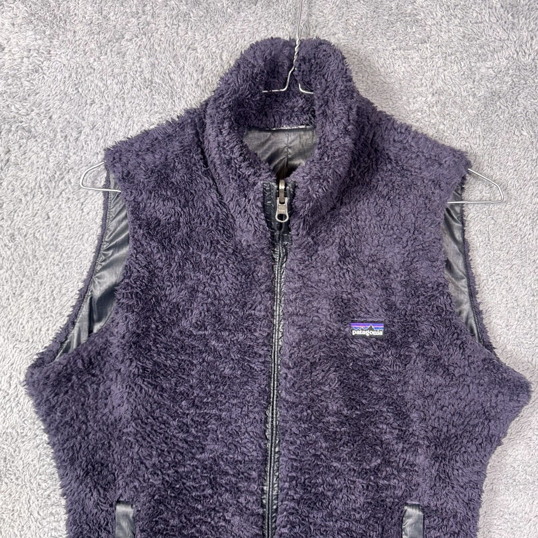 Patagonia Patagonia Vest Womens S Los Gatos Full Zip Sherpa Reversible Purple Gorp 25205 Size S / US 4 / IT 40 - 4 Thumbnail