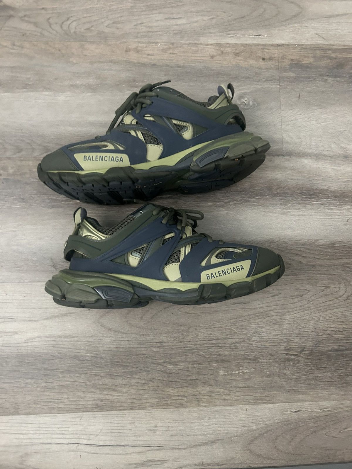 Balenciaga balenciaga khaki Size US 7 / EU 40 - 2 Thumbnail