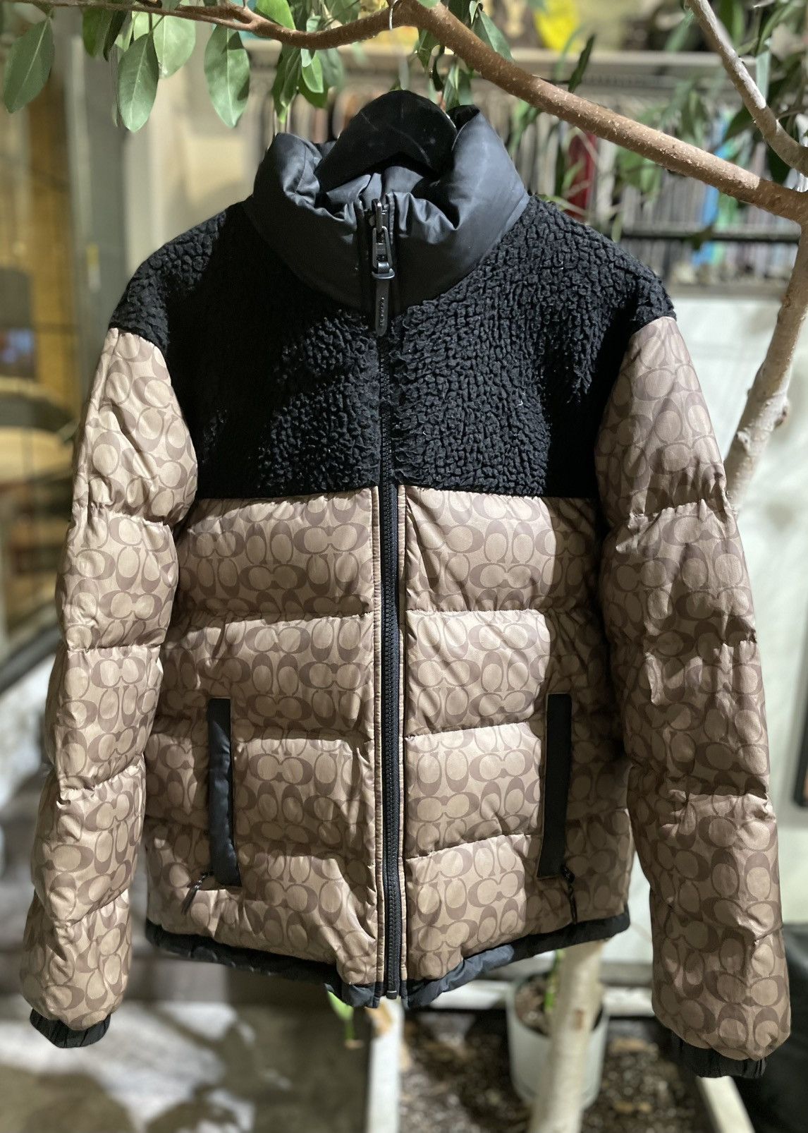 Coach COACH REVERSIBLE SHERPA SIGNATURE DOWN JACKET Size US L / EU 52-54 / 3 - 1 Thumbnail