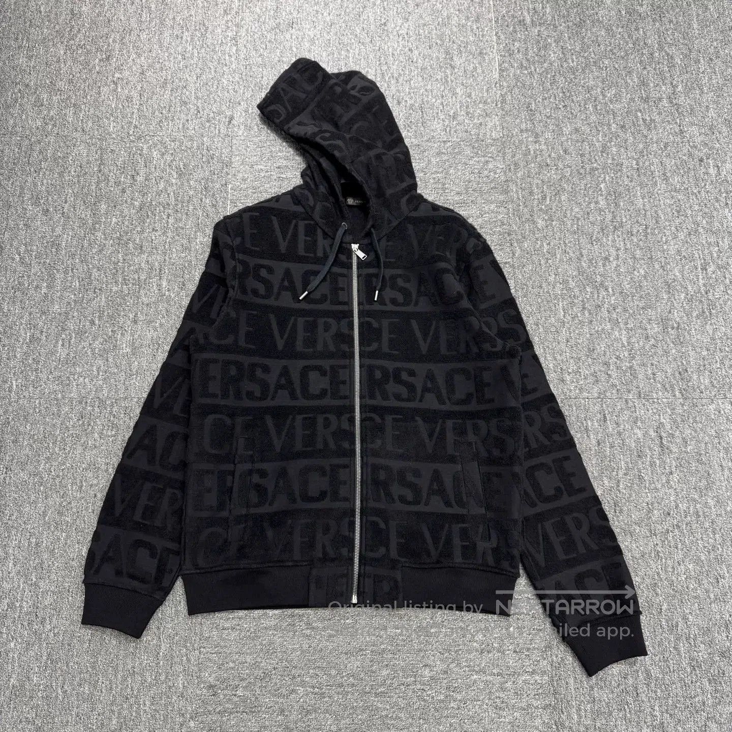 Versace Versace Logo Print Hoodie. Size US L / EU 52-54 / 3 - 1 Thumbnail