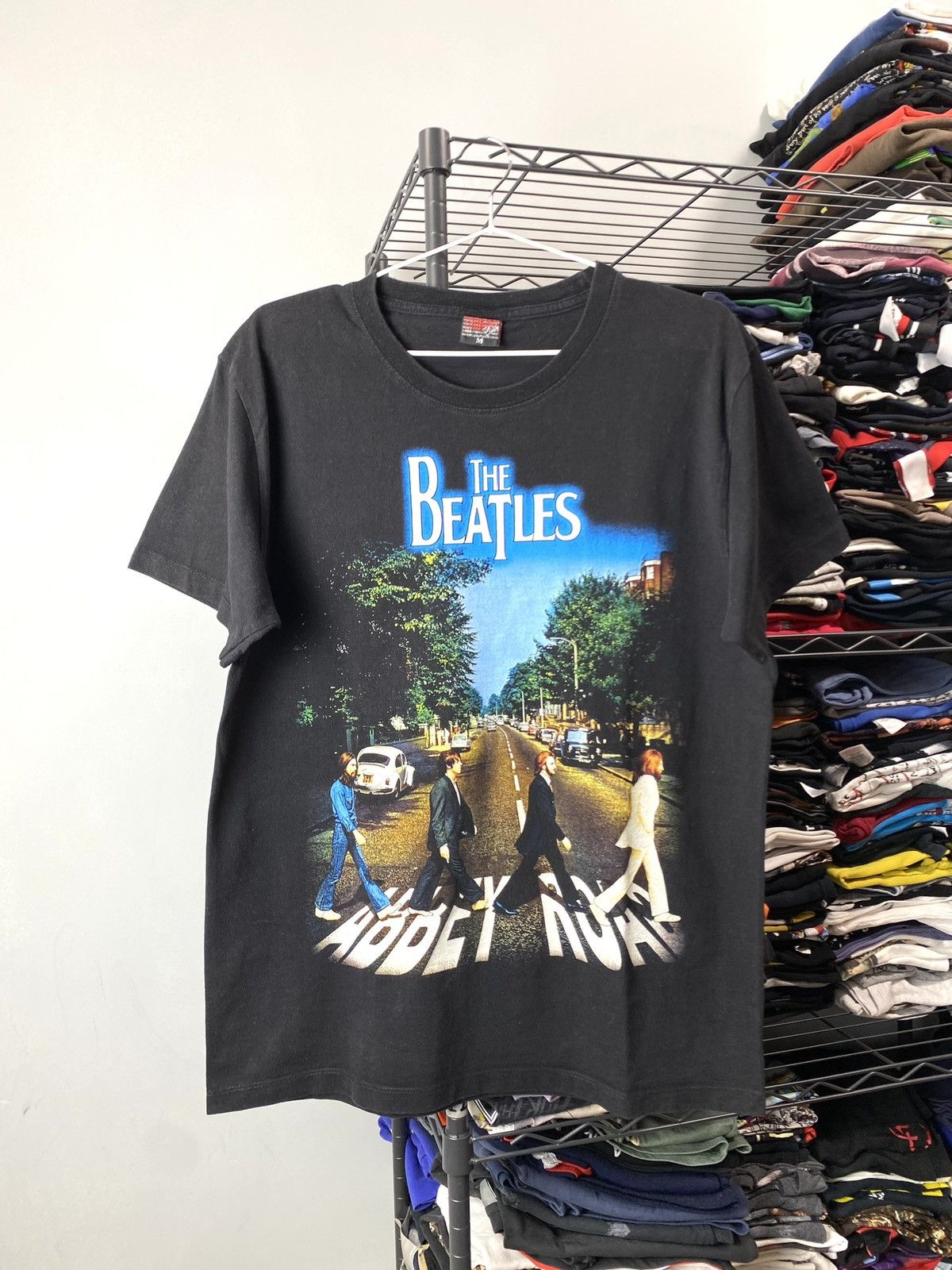 Band Tees Vintage 2000’s The Beatles American Tour Band T Shirt Size US M / EU 48-50 / 2 - 1 Thumbnail