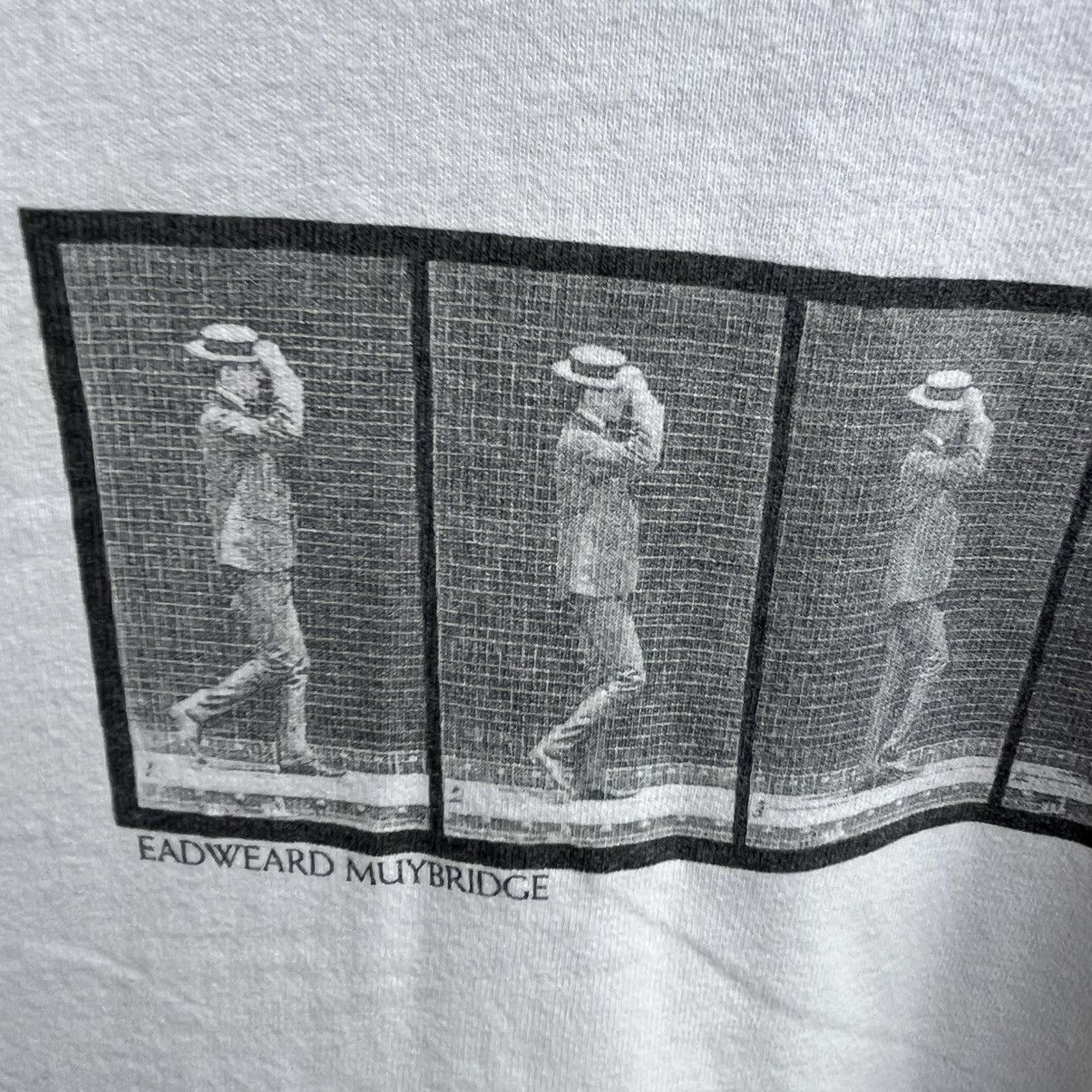 Arts & Science Vintage 90s EADWEARD MUYBRIDGE fotofolio tee art photo Size US M / EU 48-50 / 2 - 5 Thumbnail
