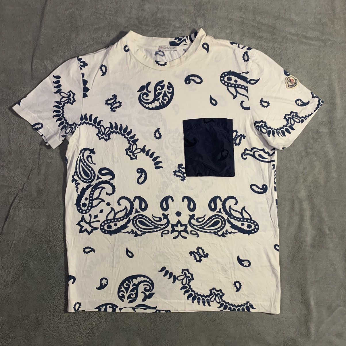 Moncler Moncler Bandana Paisley T-Shirt Size Medium Size US S / EU 44-46 / 1 - 1 Thumbnail