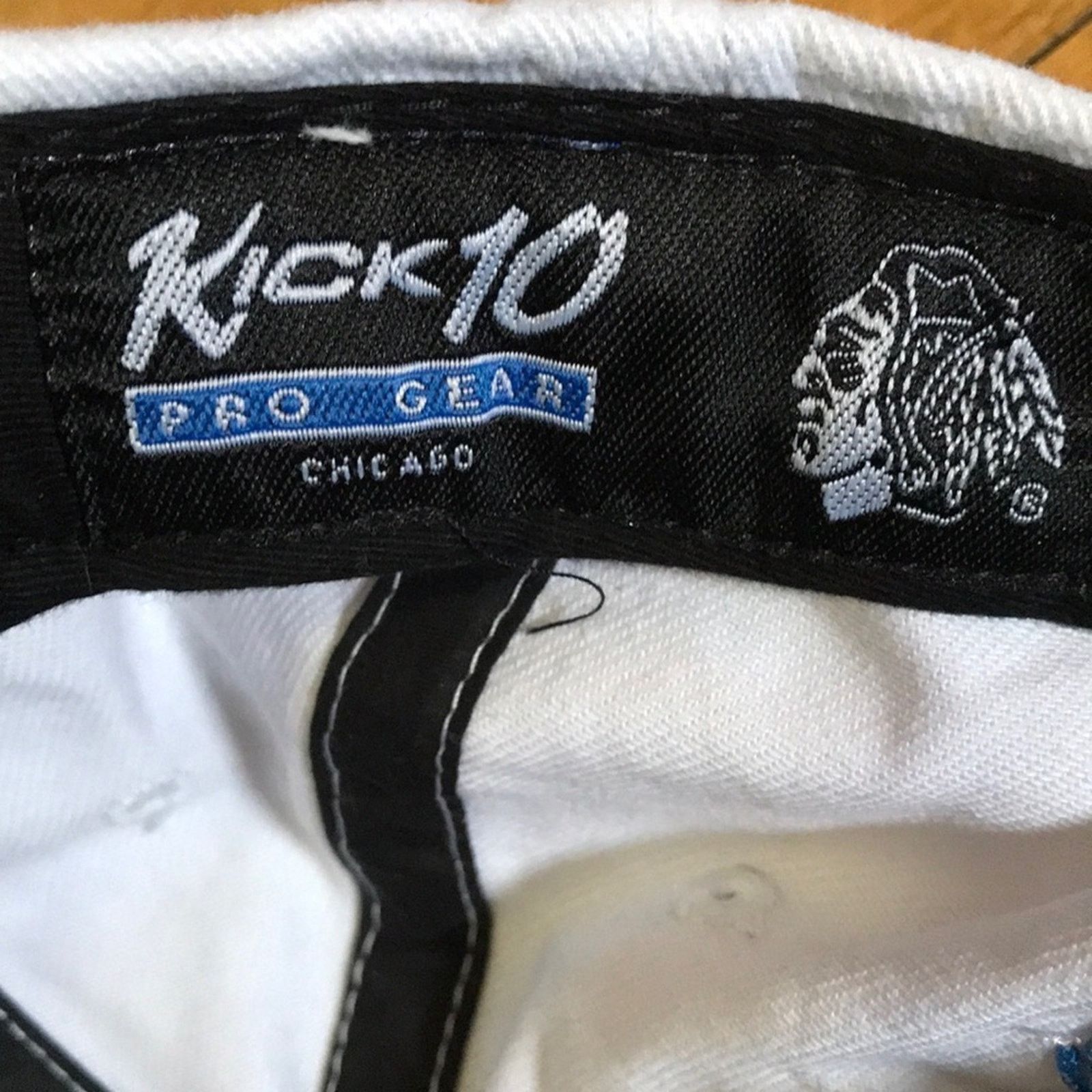 Kickers Chicago Blackhawks Kick10 Pro Gear White Cap Size ONE SIZE - 2 Thumbnail