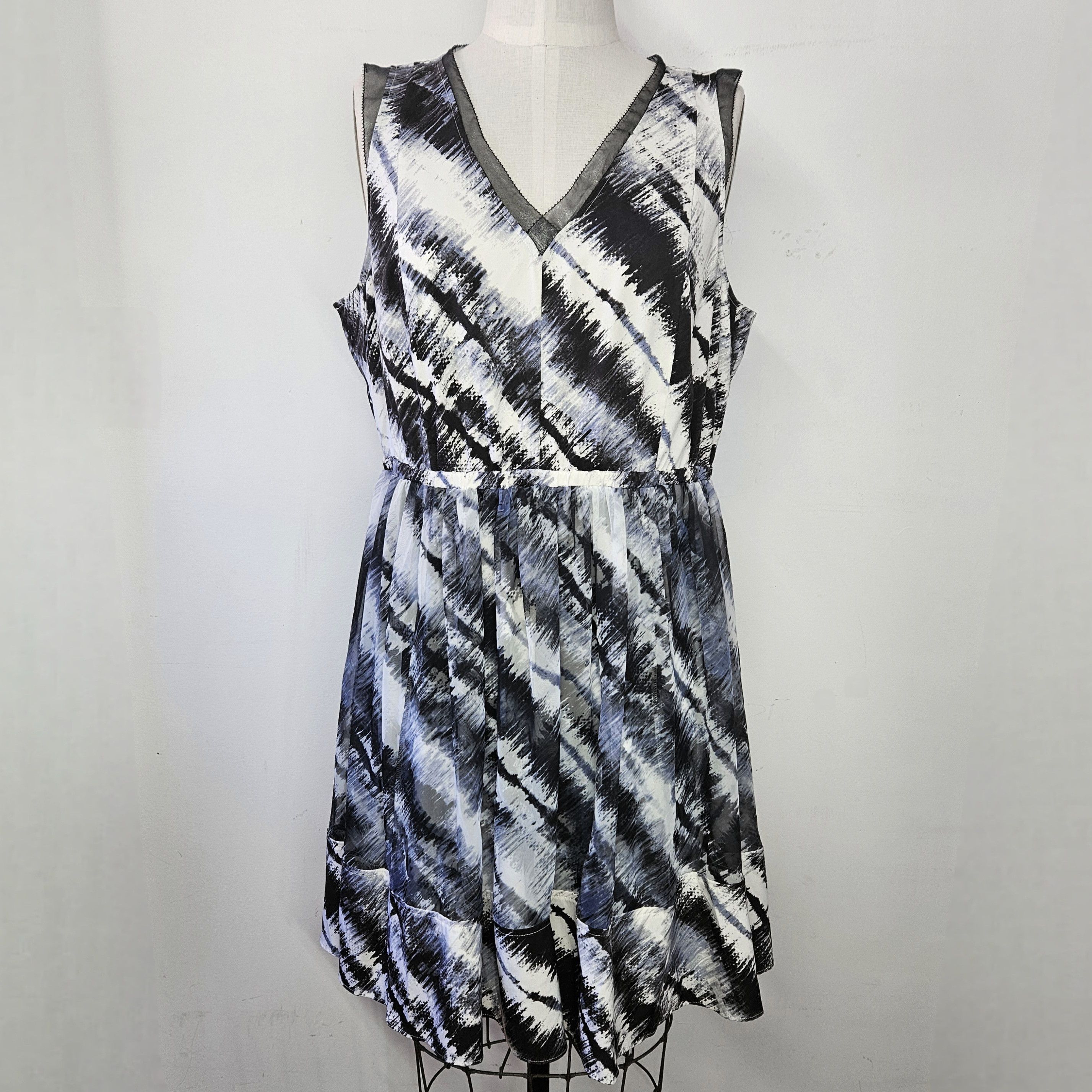 Vera Wang Simply Vera Size XL Dress Bias Cut Tie Dye Black Blue Chif Size XL / US 12-14 / IT 48-50 - 1 Thumbnail