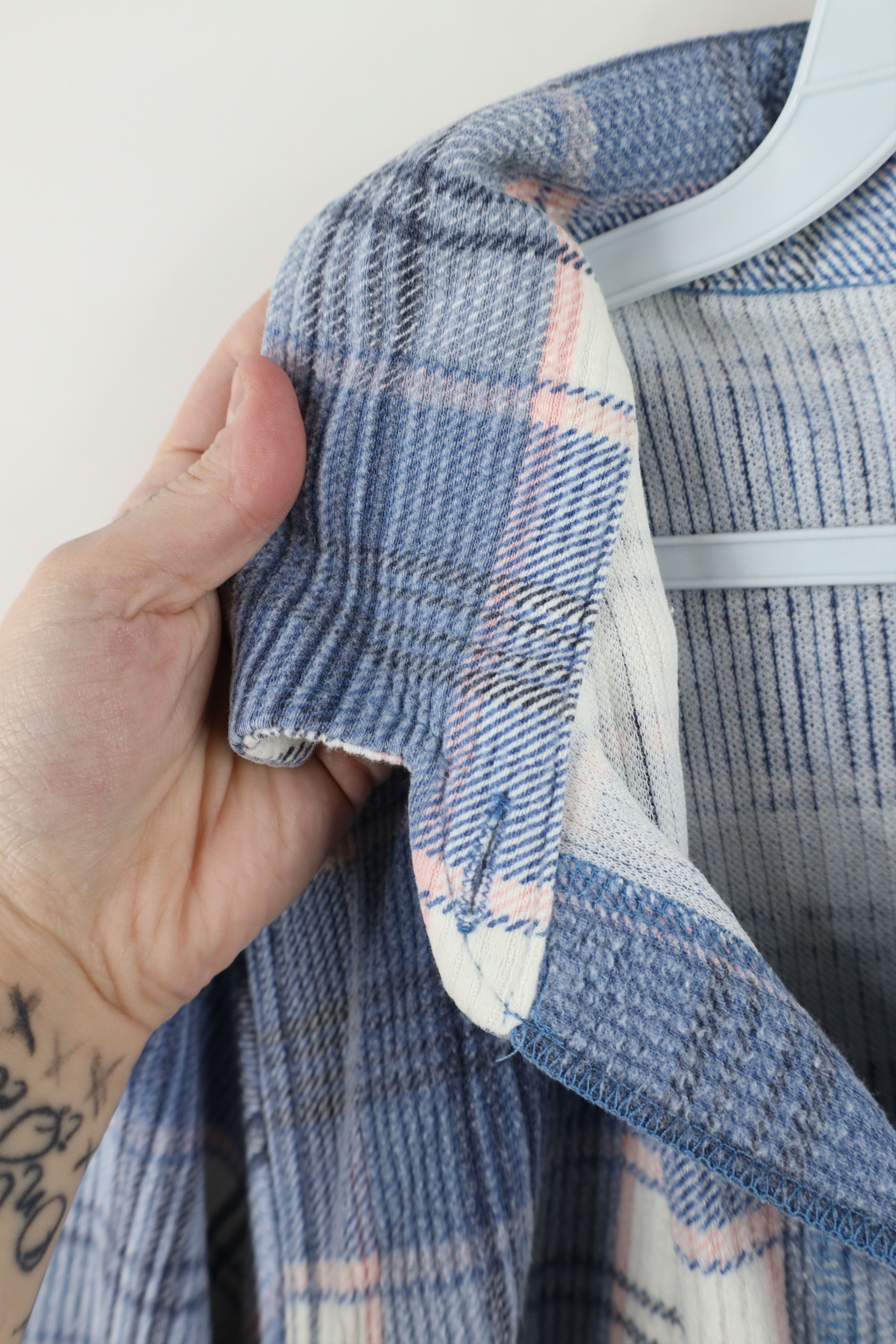Vintage Vintage 90s Streetwear Ribbed Flannel Collared Button Shirt Size L / US 10 / IT 46 - 7 Thumbnail