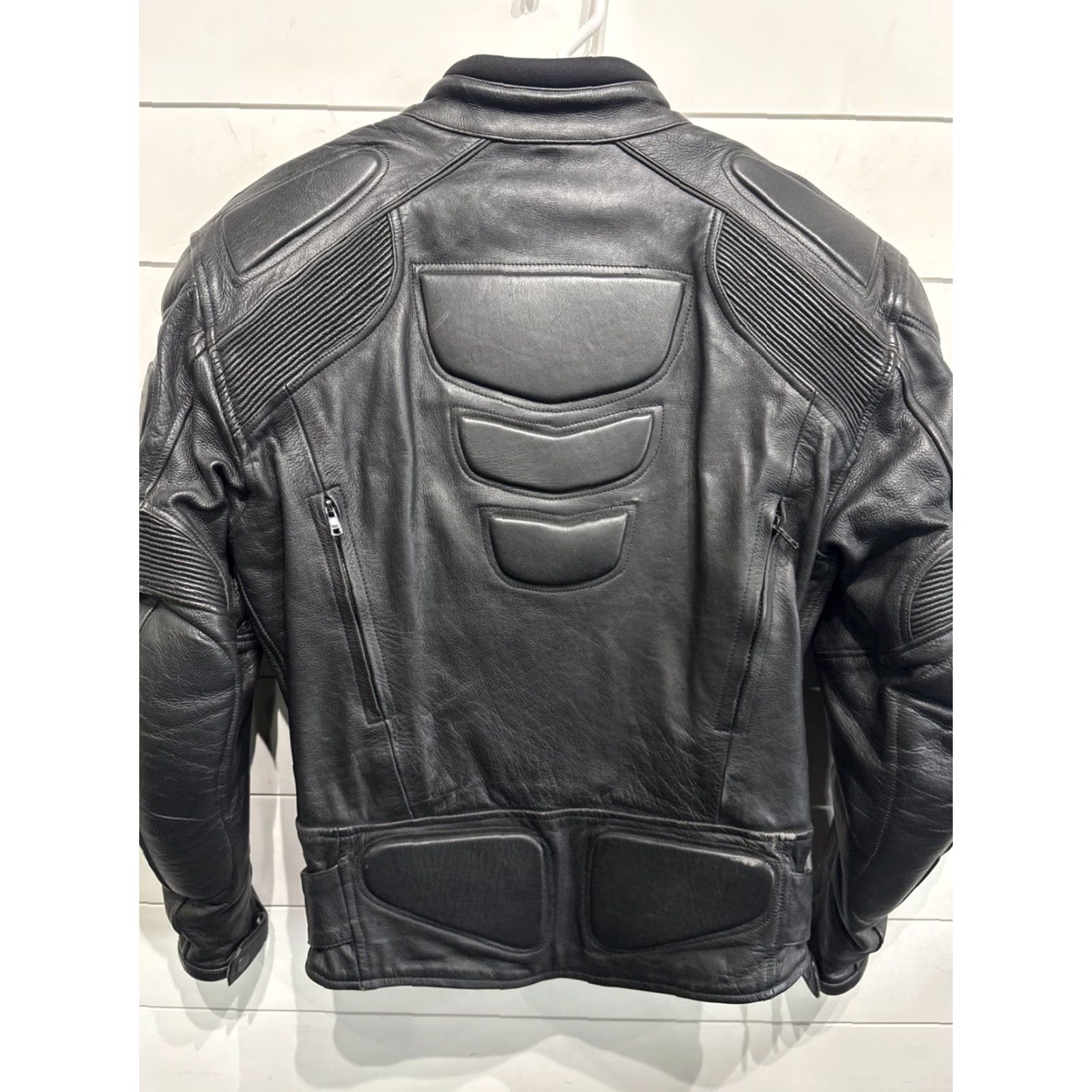 Vintage VINTAGE Hot Leathers Motorcycle Jacket Cafe Racer Mens M Leather Padded Quilted Lined Zip Left Cuff Broken 24" Length Black Size US M / EU 48-50 / 2 - 6 Thumbnail