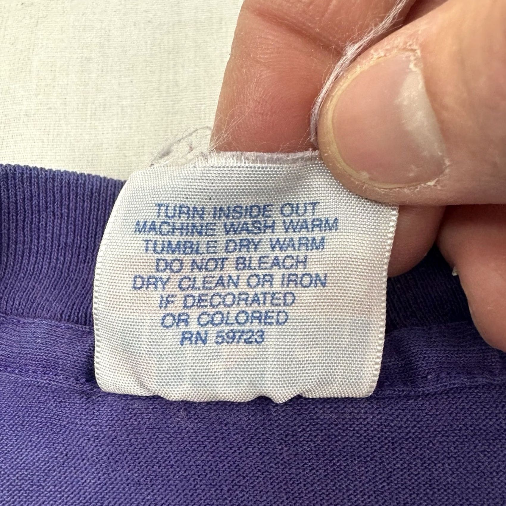 Vintage VINTAGE Kentucky Derby T Shirt Derby 119 Horse Racing 1993 USA 90s Mens L Purple Cotton Polyester Crew Neck Short Sleeve Trench USA Horse 90s Size US L / EU 52-54 / 3 - 7 Thumbnail