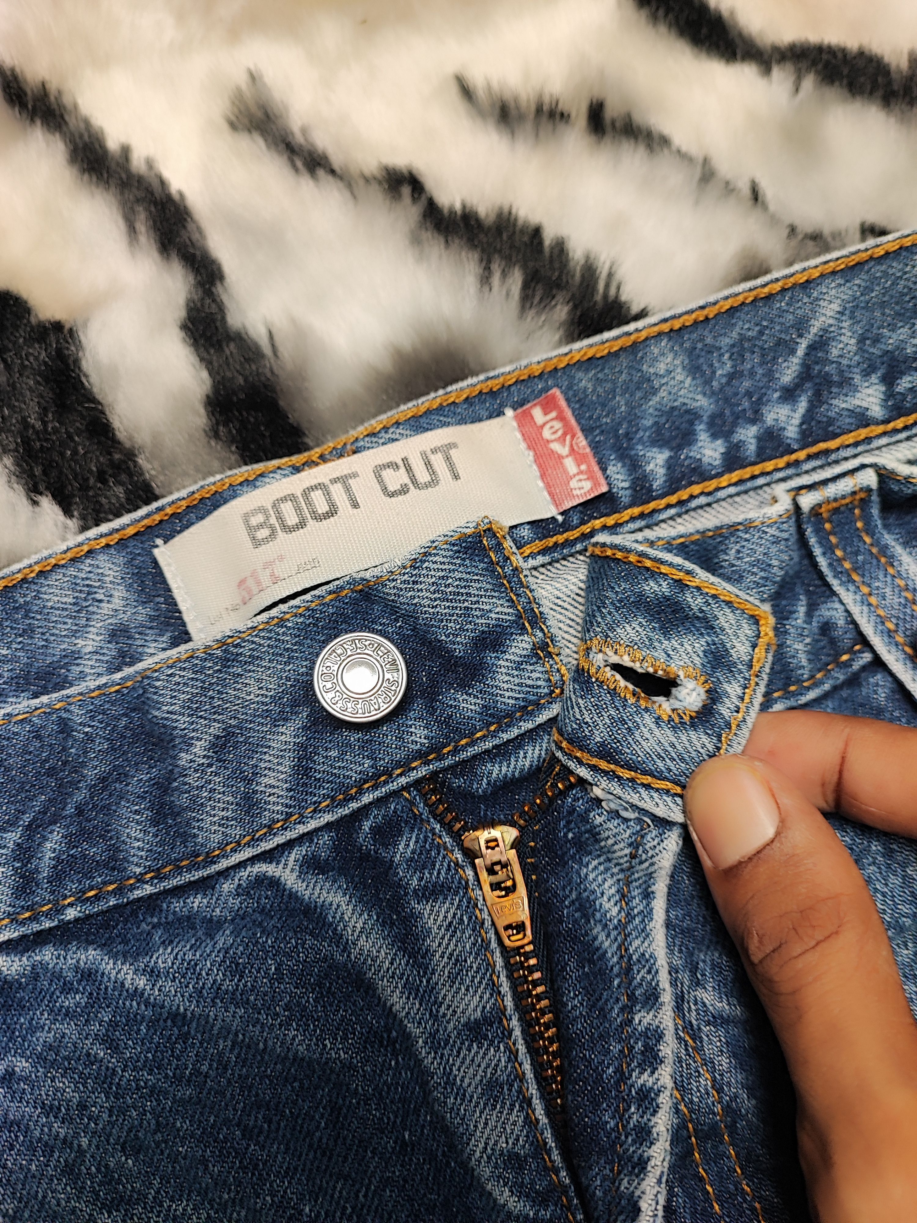 Levi's Vintage Y2K Levis 517 Low Bootcut Flared Jeans Size US 35 - 13 Thumbnail