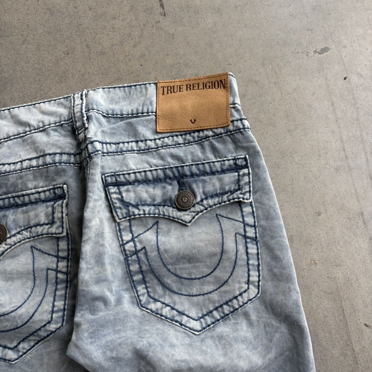 True Religion × Vintage Y2K True Religion Jean Shorts Cropped Grunge Fit 31" Jorts Size US 31 - 2 Thumbnail
