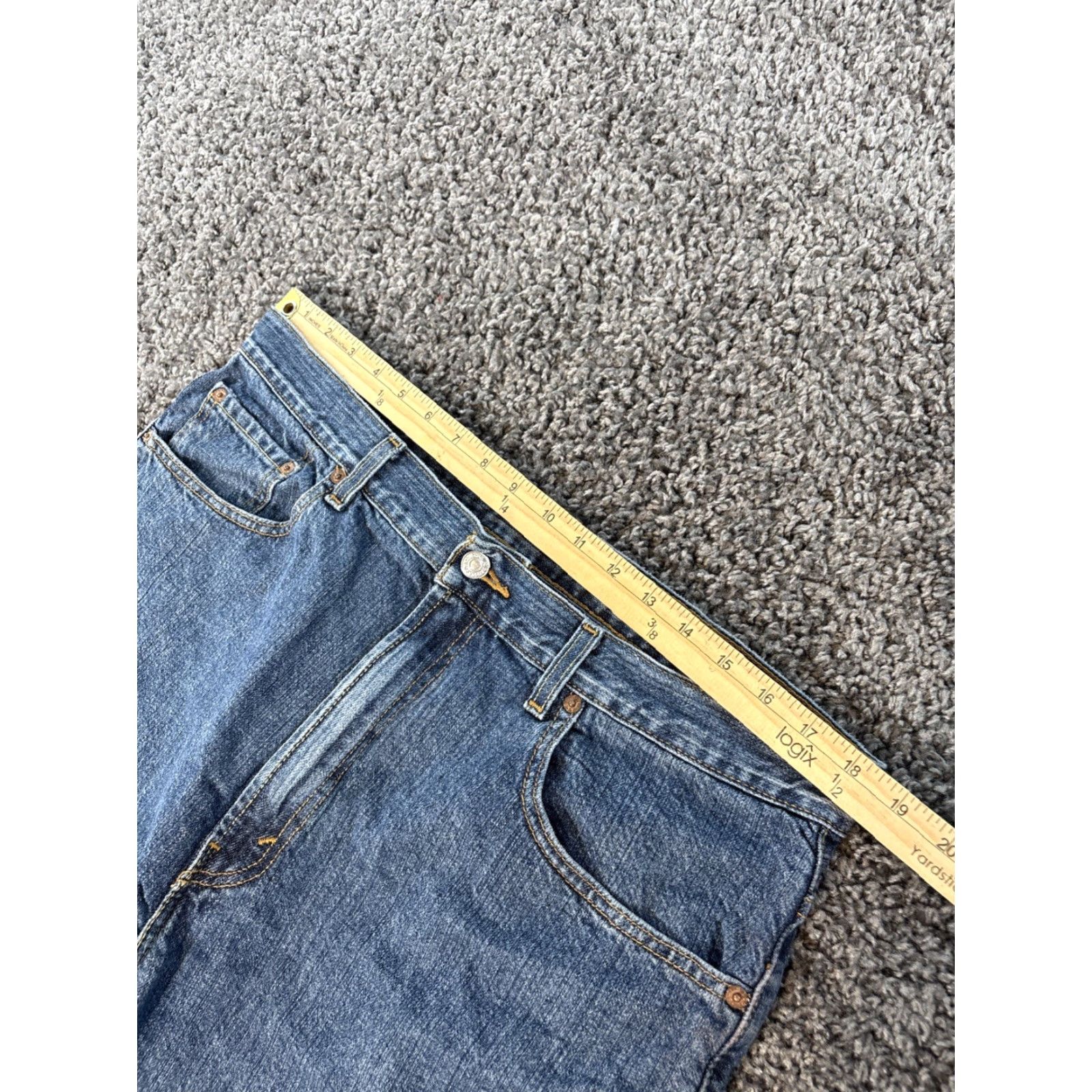 Levi's VINTAGE Levi's 505 Shorts Mens 38 Med Wash Baggy Relaxed Y2K Skate Blue Cotton Chino 90s Mens Size US 38 / EU 54 - 5 Thumbnail