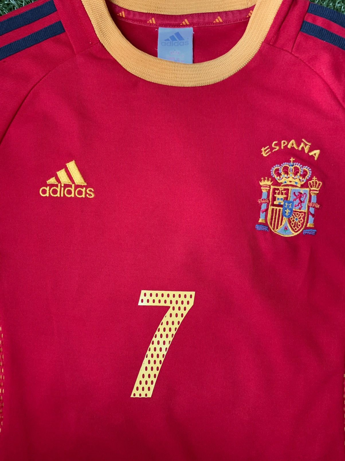 Adidas Spain 2002/04 Home Kit Size US S / EU 44-46 / 1 - 3 Thumbnail