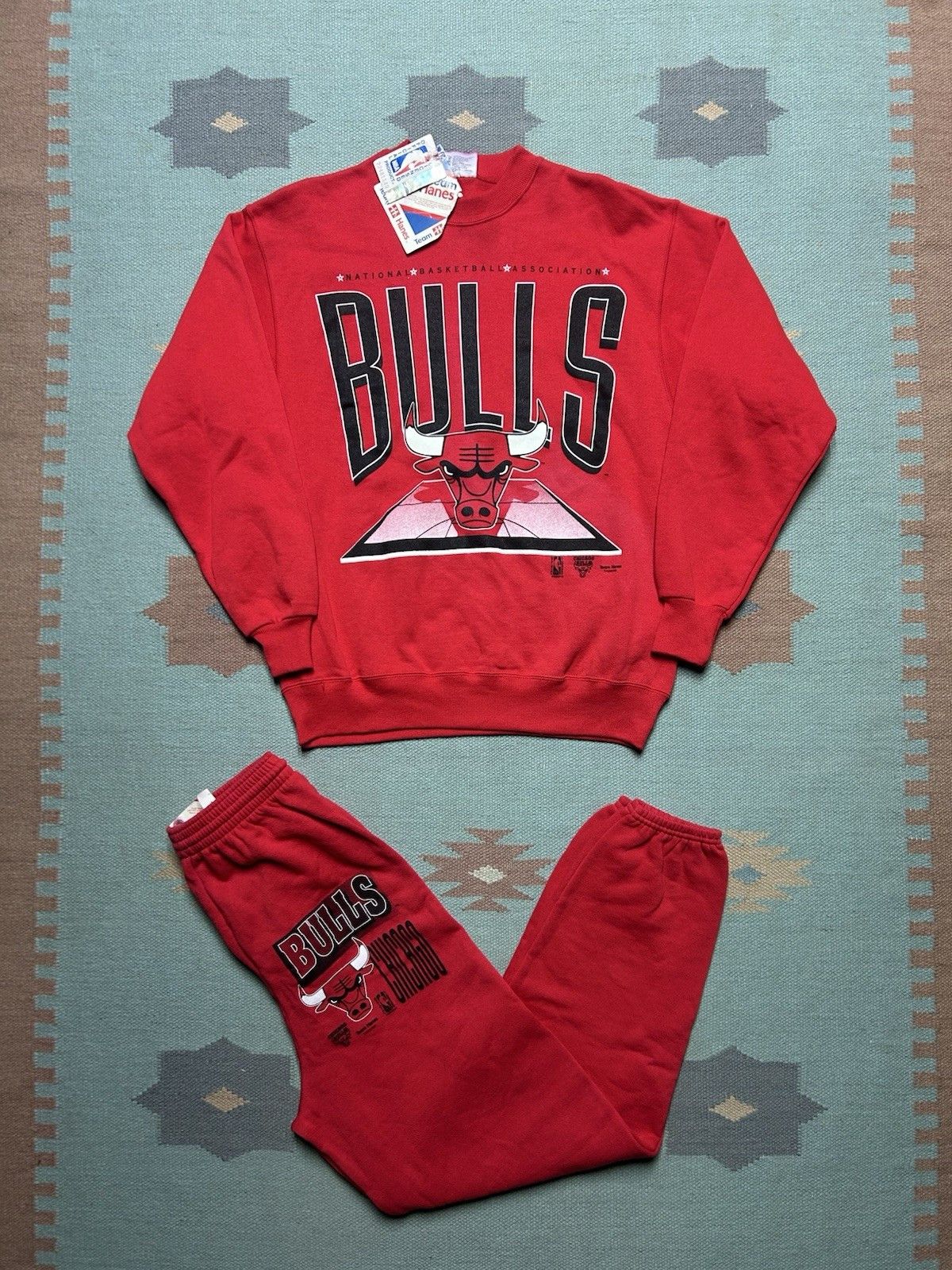 Vintage 90s Chicago bulls sweat suit crewnec sweatshirt sweatpants M Size US M / EU 48-50 / 2 - 1 Thumbnail
