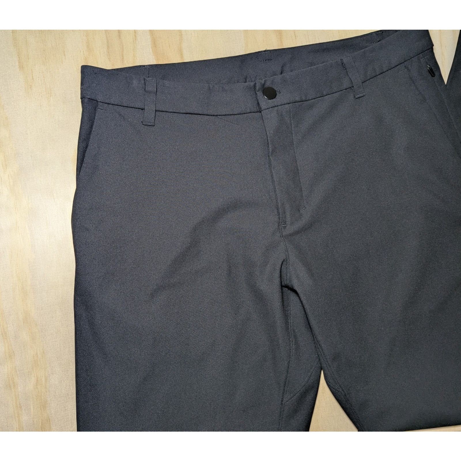 Lululemon Lululemon Men's Size 34x31 ABC Pants Black Stretch Size US 34 / EU 50 - 4 Thumbnail