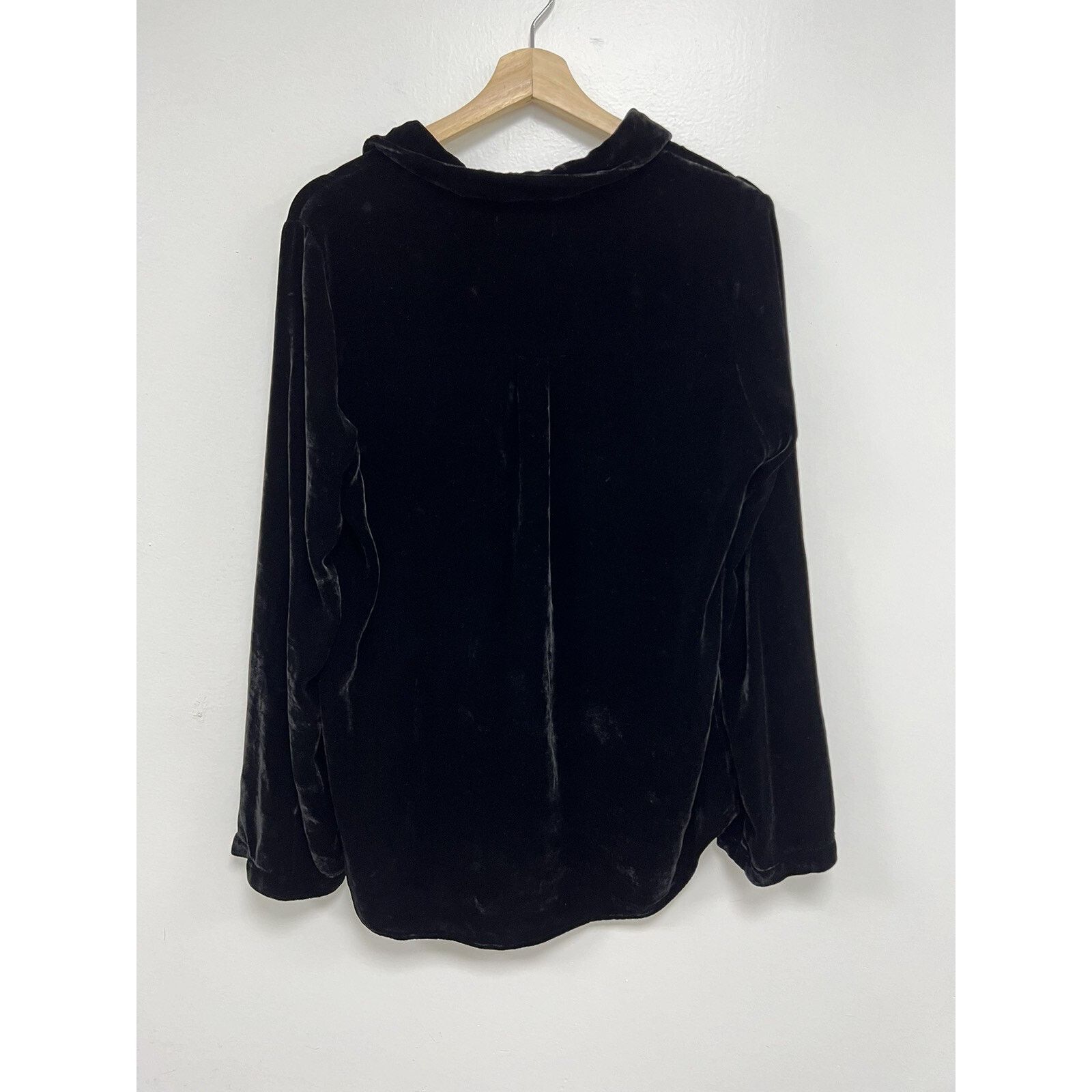 Velvet Velvet Women Blouse Shirt Button Long Sleeve Black A001640 Size M / US 6-8 / IT 42-44 - 3 Thumbnail