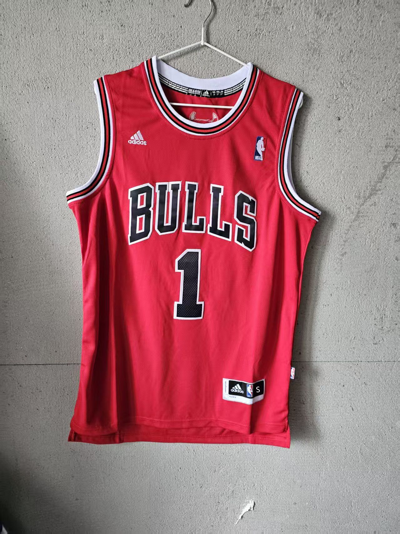 NBA Bulls 1 Derrick Rose Jersey Red Size US S / EU 44-46 / 1 - 1 Thumbnail