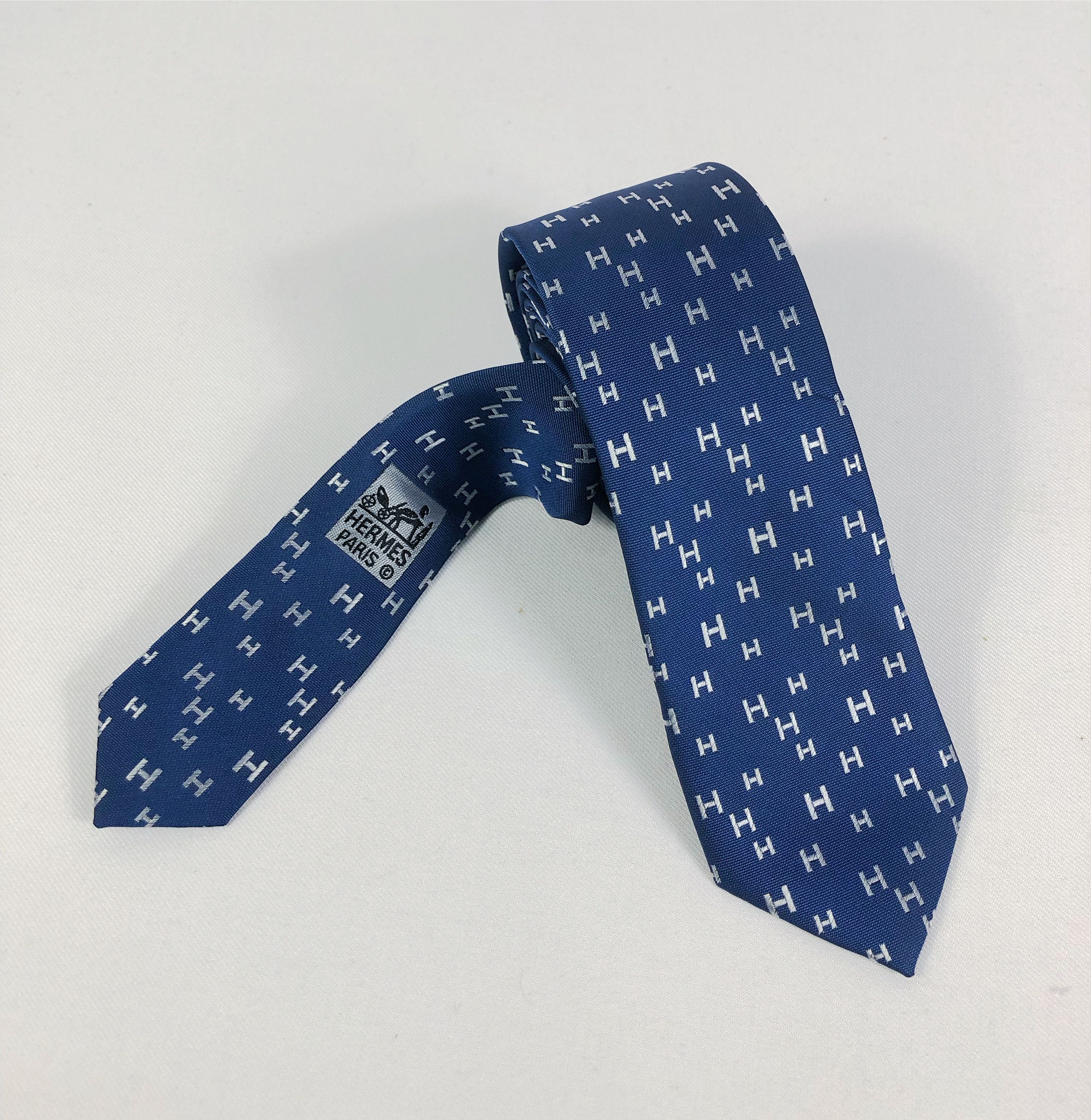 Hermes Rare Hermes Monogram Silk Tie Made in Italy Size ONE SIZE - 11 Thumbnail