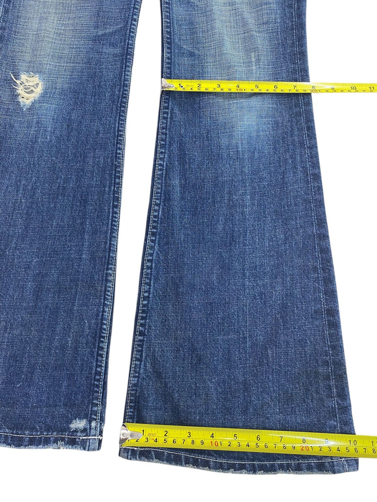 Levi's Vintage Levi’s Blue Faded Wash Style Flare Jeans Size US 28 / EU 44 - 8 Thumbnail