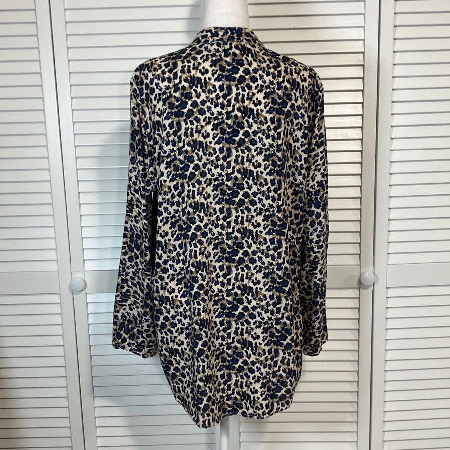 Other Amaryllis Leopard Print V-neck Flowy Tunic Blouse 2X Size XXL / US 16-18 / IT 52-54 - 2 Thumbnail