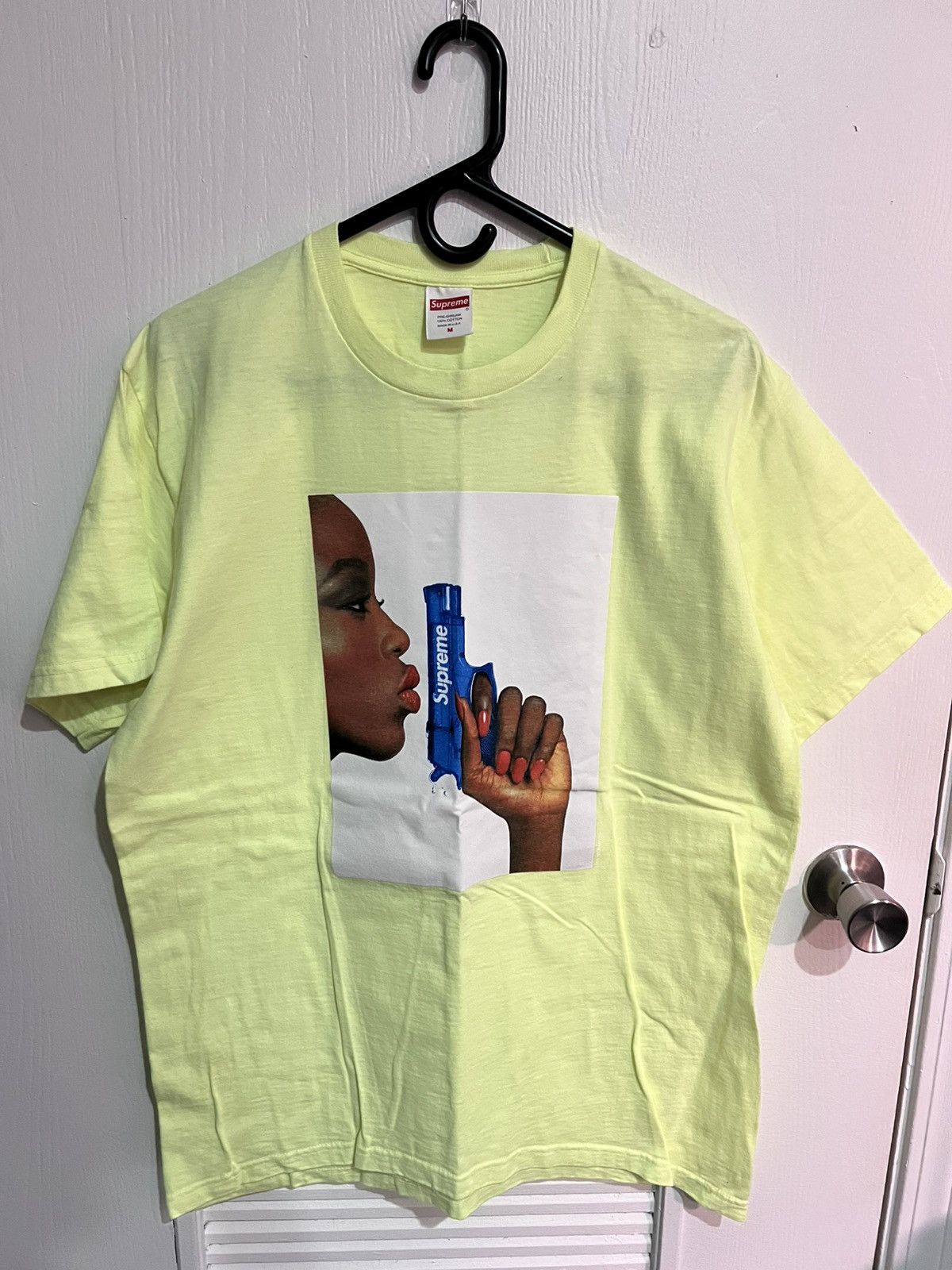 Supreme Supreme Water Gun Tee Size US M / EU 48-50 / 2 - 1 Thumbnail
