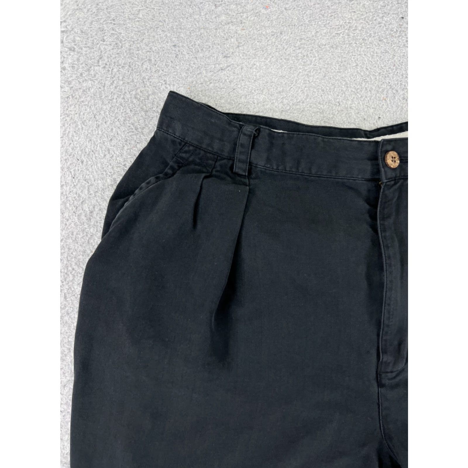 Tommy Bahama Tommy Bahama Shorts Mens 35 Black 100% Silk Pleated Front Comfort Waist Golf Size US 35 - 4 Thumbnail