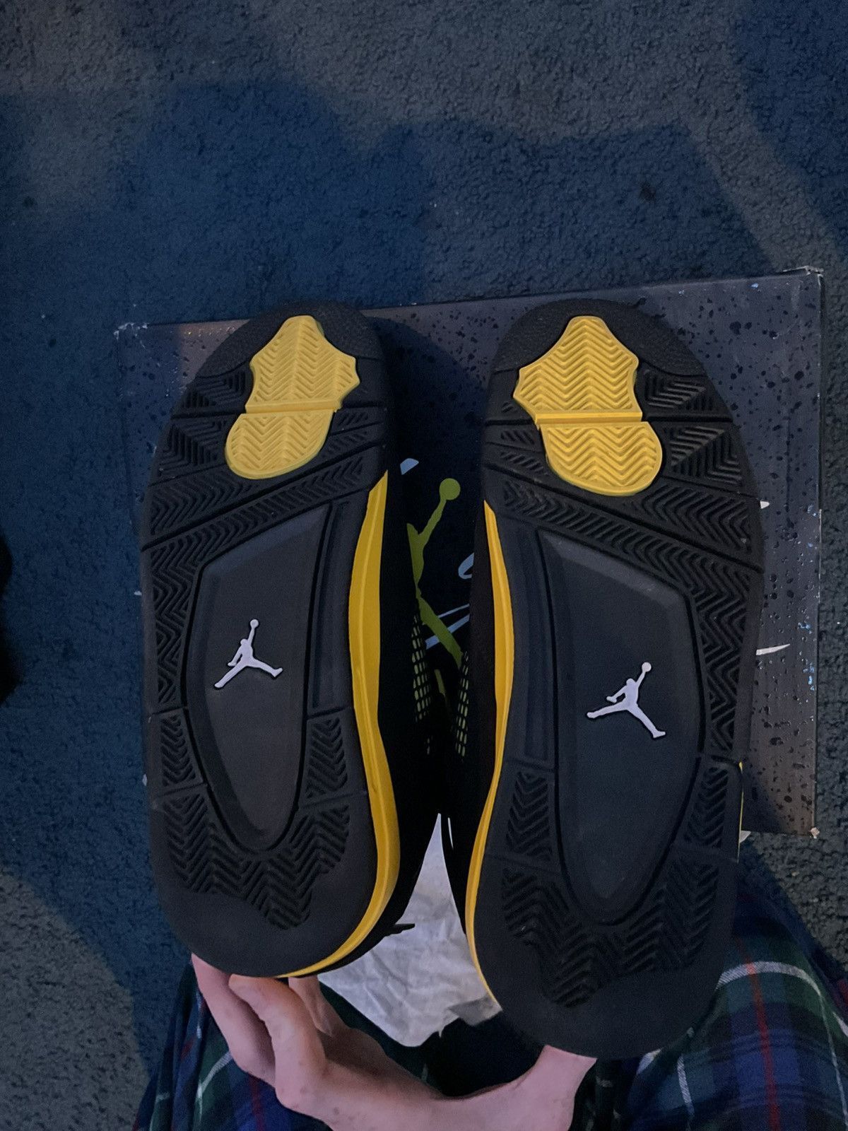 Nike Jordan 4 retro thunders Size US 10 / EU 43 - 5 Thumbnail