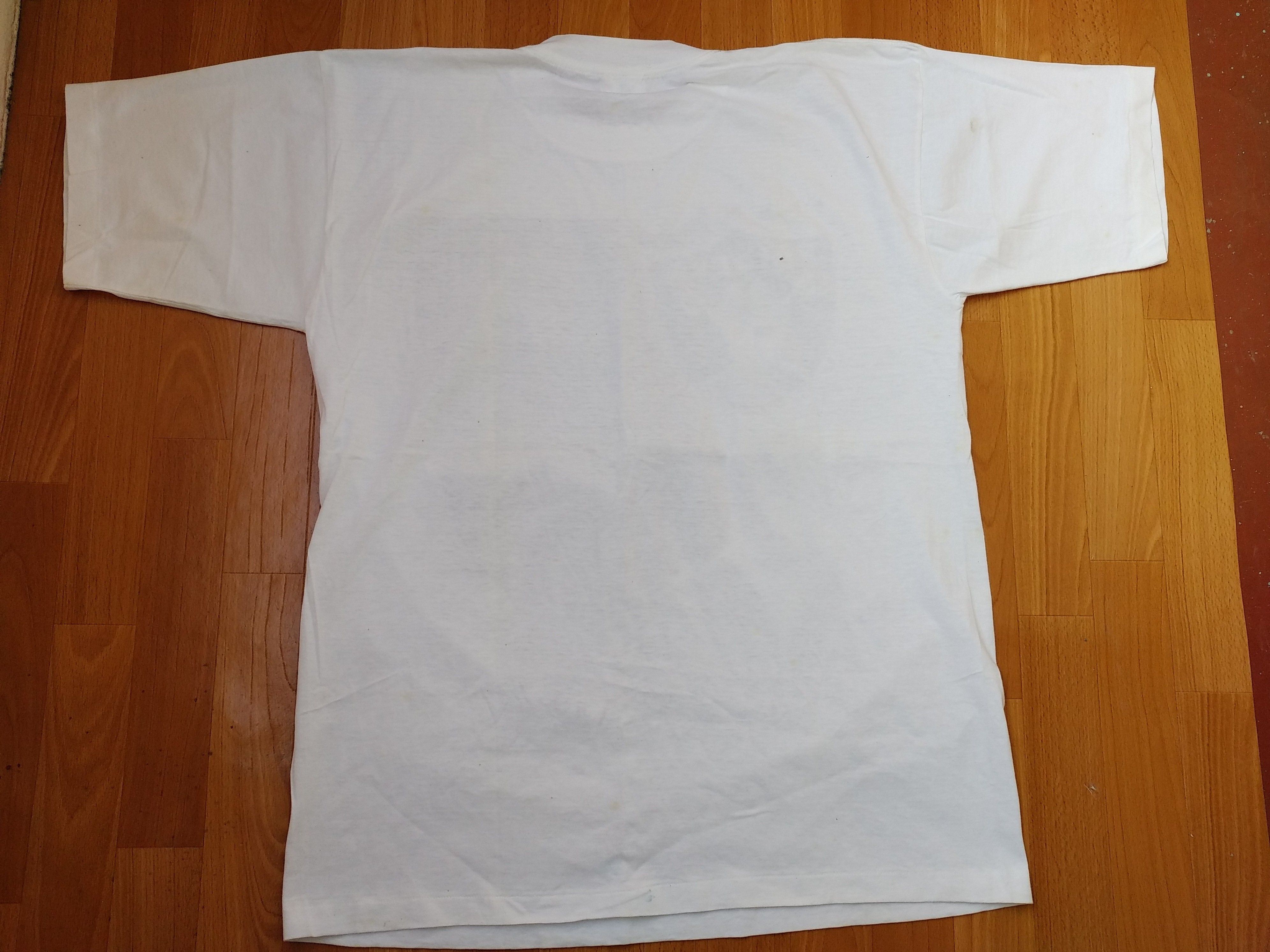 NFL Los Angeles RAIDERS t-shirt 1992 Magic Johnson vintage XL Size US XL / EU 56 / 4 - 12 Thumbnail