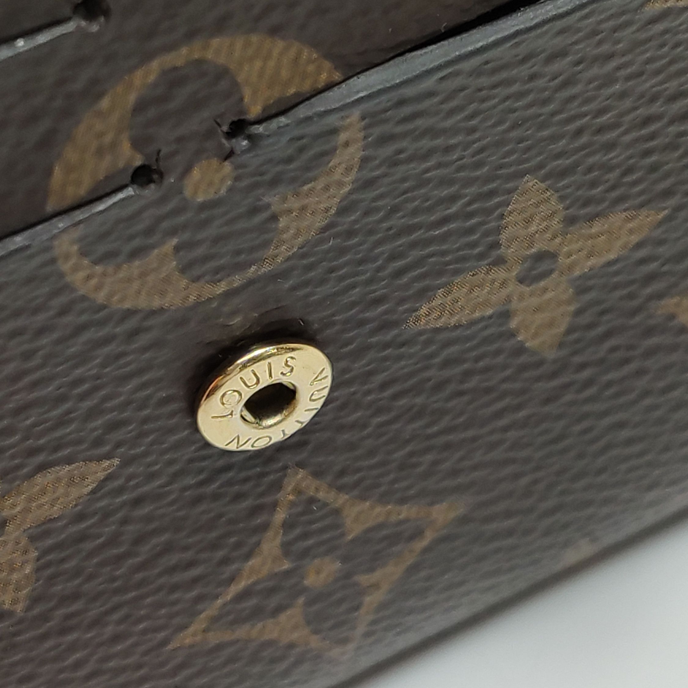 Louis Vuitton Louis Vuitton (LV) Emilie leather Monogram print snap walle Size ONE SIZE - 2 Thumbnail