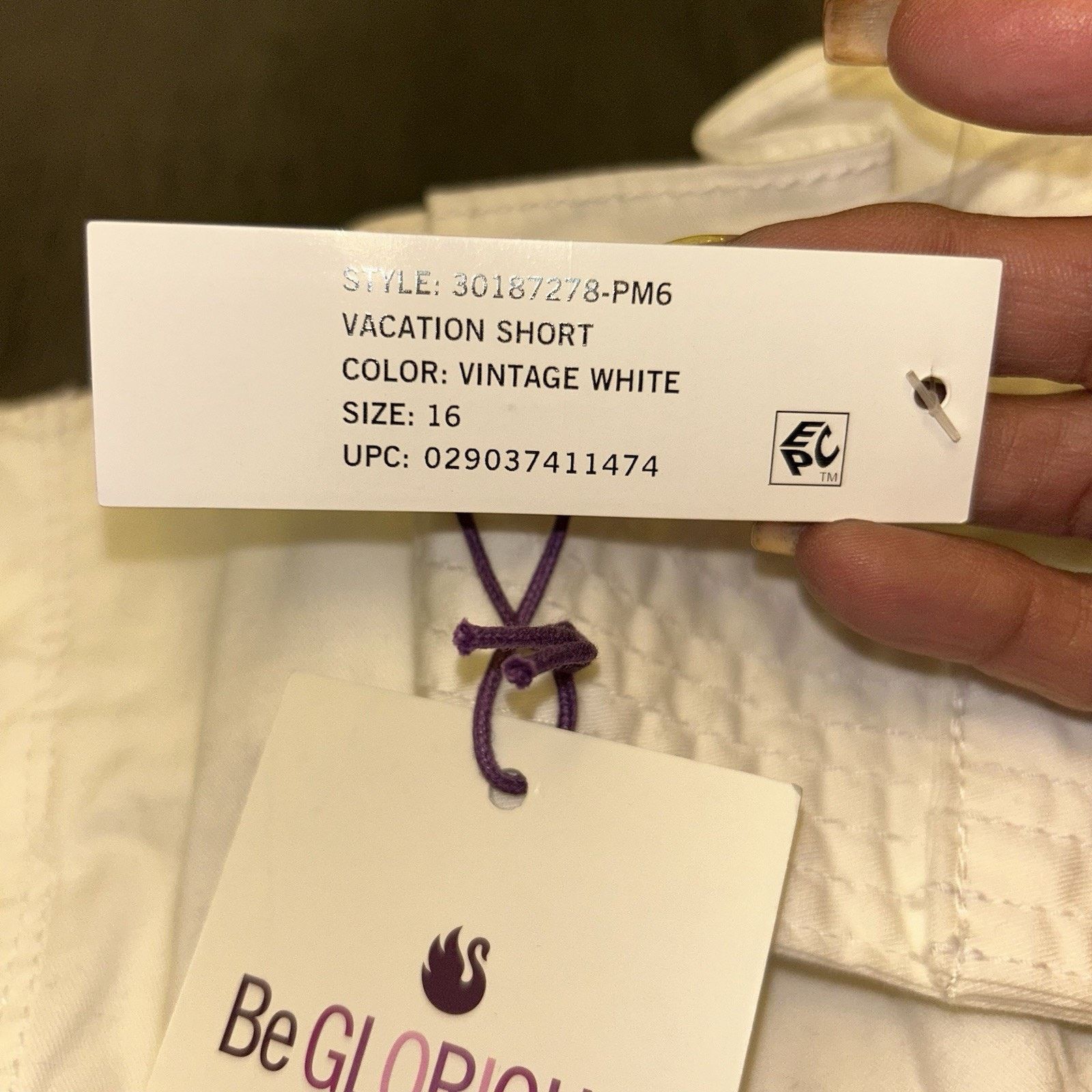 Gloria Vanderbilt Gloria Vanderbilt Belt Vacation Short White Size 16 NWT Size 34" / US 12 / IT 48 - 2 Thumbnail