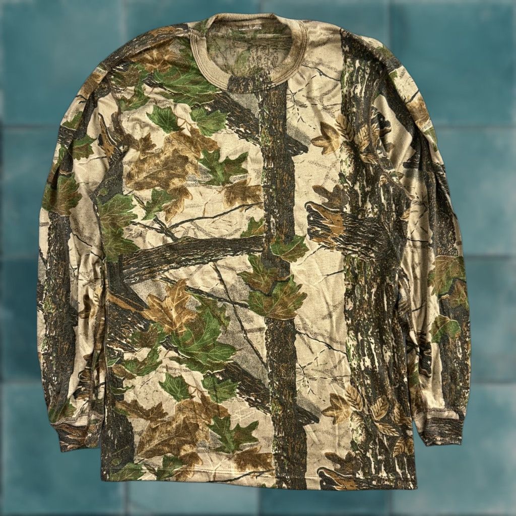 Realtree VINTAGE Camo 90s Real Tree VTG T Shirt Long Sleeve Pocket Mens M Green Forest Camouflage Graphic Print Size US M / EU 48-50 / 2 - 1 Thumbnail