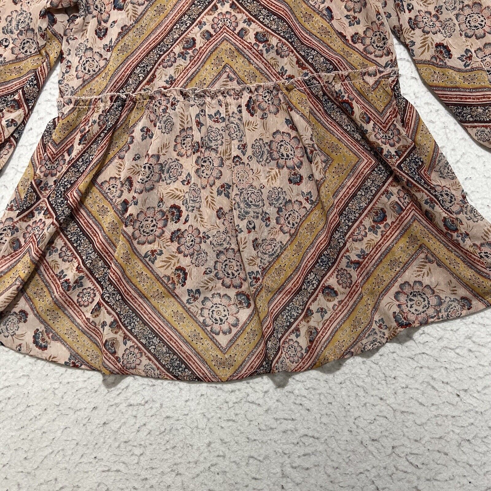 Target Basics Knox Rose 3/4 Sleeve Aztec Floral Pink V-Neck Blouse Top Size XS / US 0-2 / IT 36-38 - 11 Thumbnail
