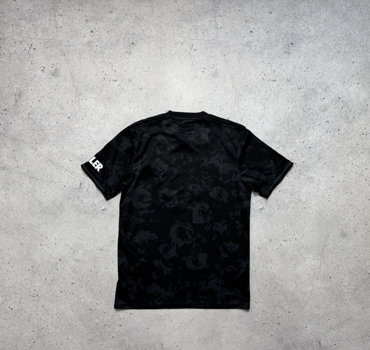 Adidas Adidas FC Manchester United Soccer Jersey 2019/2020 Y2K Size US M / EU 48-50 / 2 - 2 Thumbnail