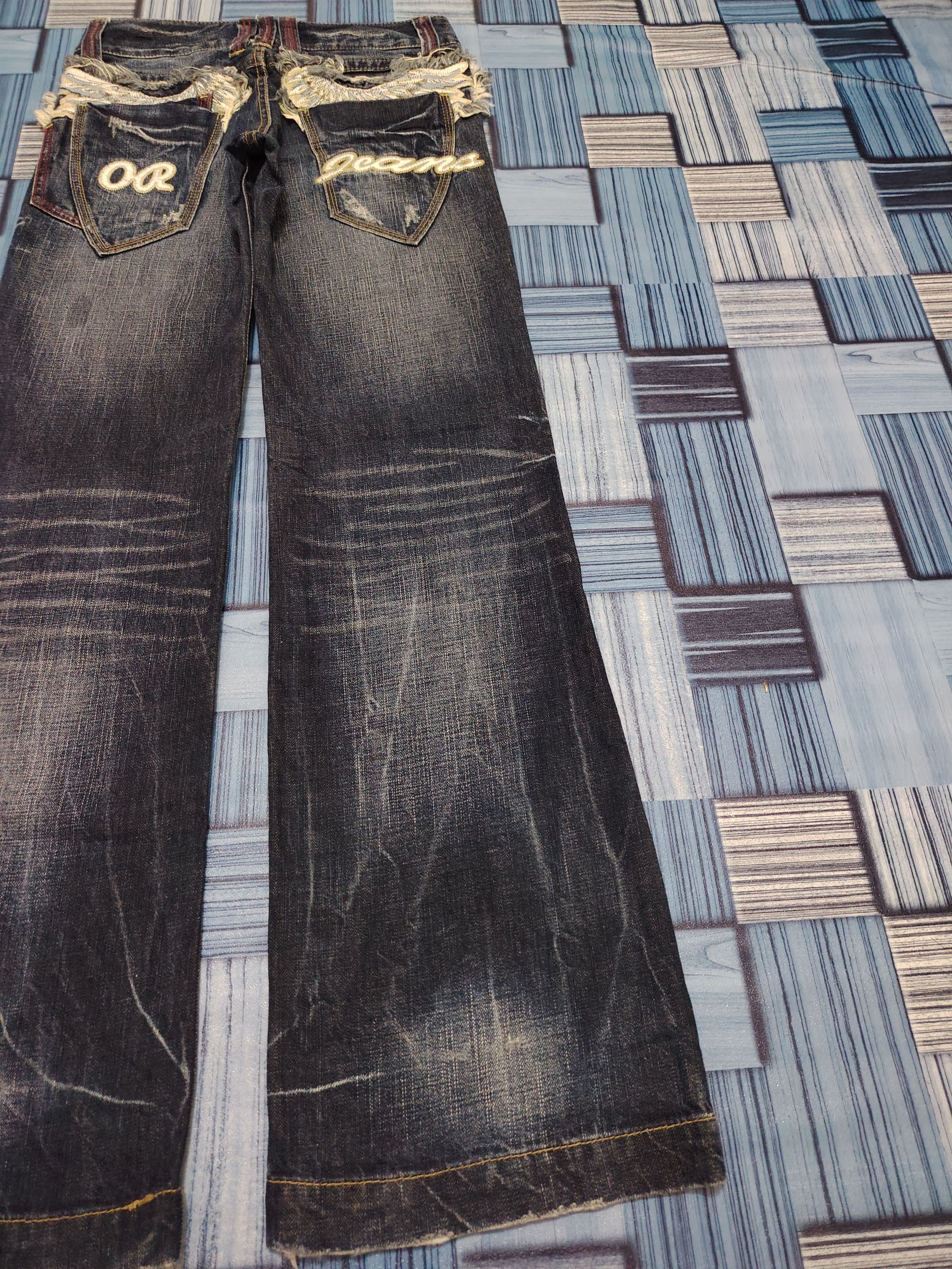 Le Grande Bleu (L.G.B.) Japanese Oririn wings embroidery back whiskers flare jeans Size US 28 / EU 44 - 12 Thumbnail