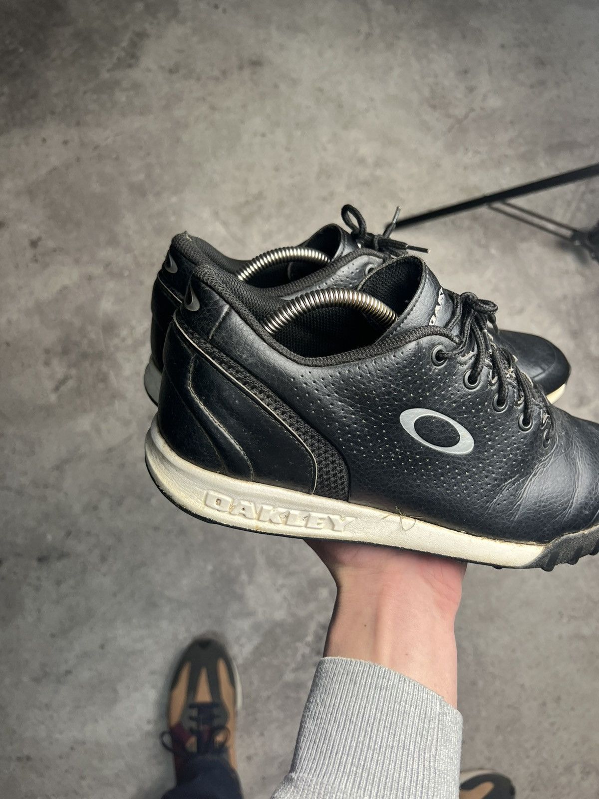 Oakley Vintage Oakley 2000s Shoes Black Leather Sneakers Size US 12 / EU 45 - 3 Thumbnail