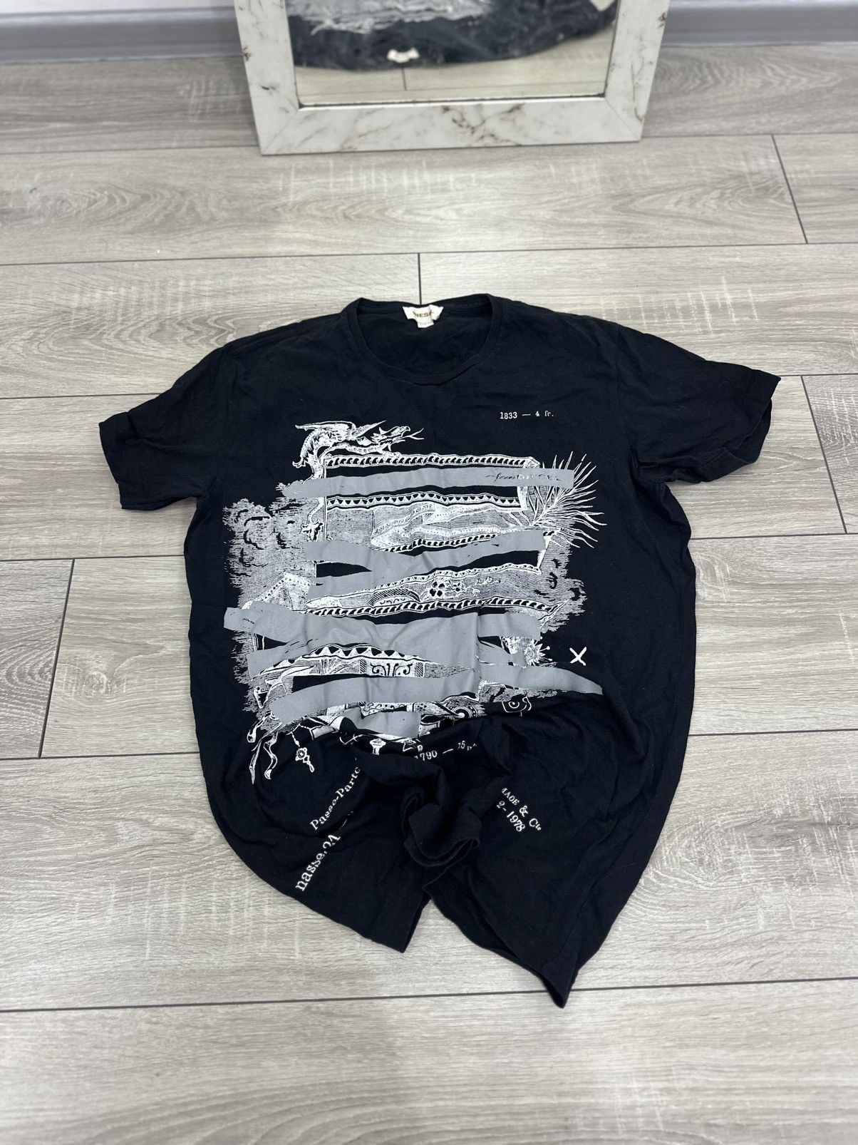 Diesel Diesel Vintage Cropped Avant Garde Y2K Tee T-Shirt Size US S / EU 44-46 / 1 - 1 Thumbnail