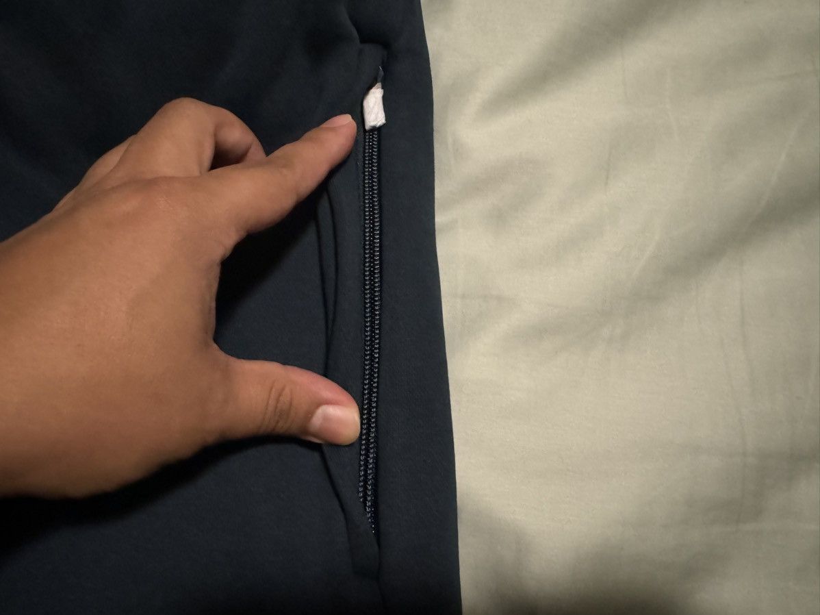 Balenciaga × Gap × Kanye West Yeezy Gap Sweatpants Navy Size Medium (Women’s/Unisex) Size US 32 / EU 48 - 5 Thumbnail