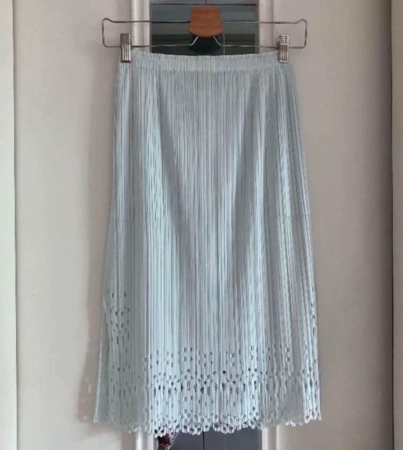 Other Issey Miyake size:3 White skirt Size 42" / US 20 - 1 Thumbnail