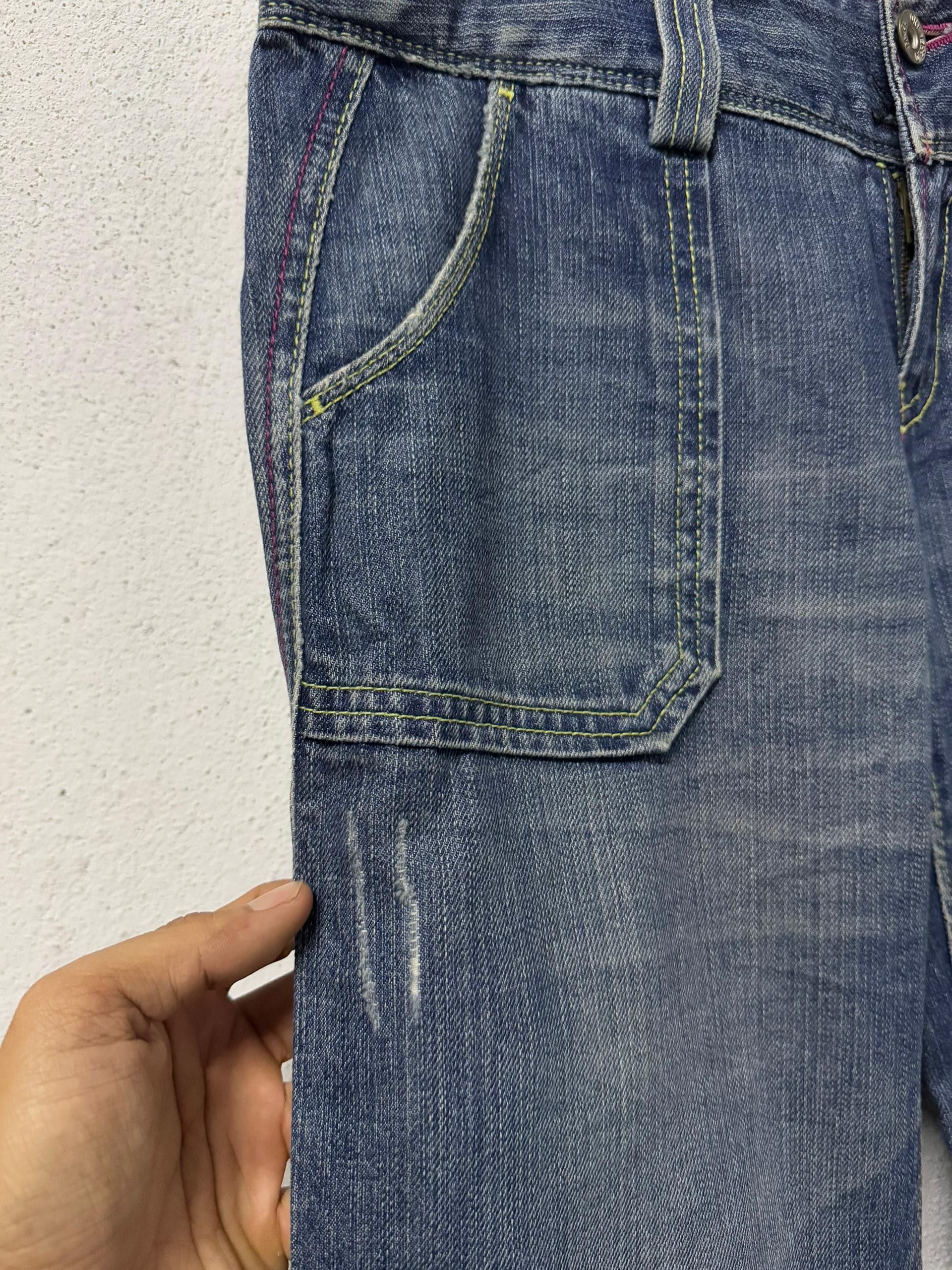 Diesel Sick🔥 Diesel jeans flared nice design Size 29" - 4 Thumbnail