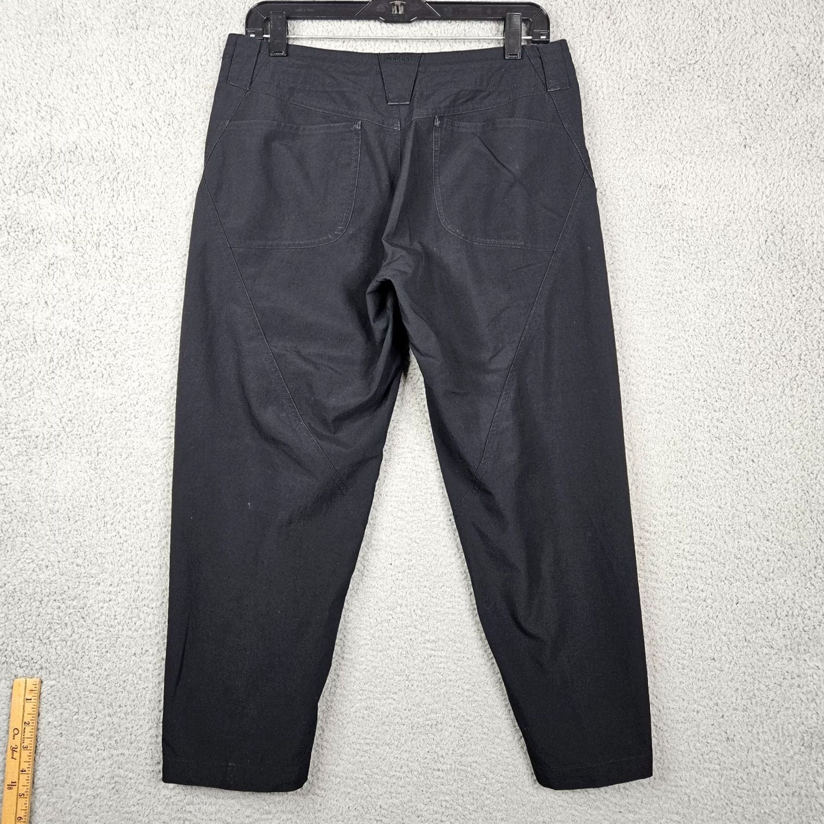 Patagonia Patagonia Women's Black Cropped Straight Leg Pants Size 8 Size 30" / US 8 / IT 44 - 5 Thumbnail
