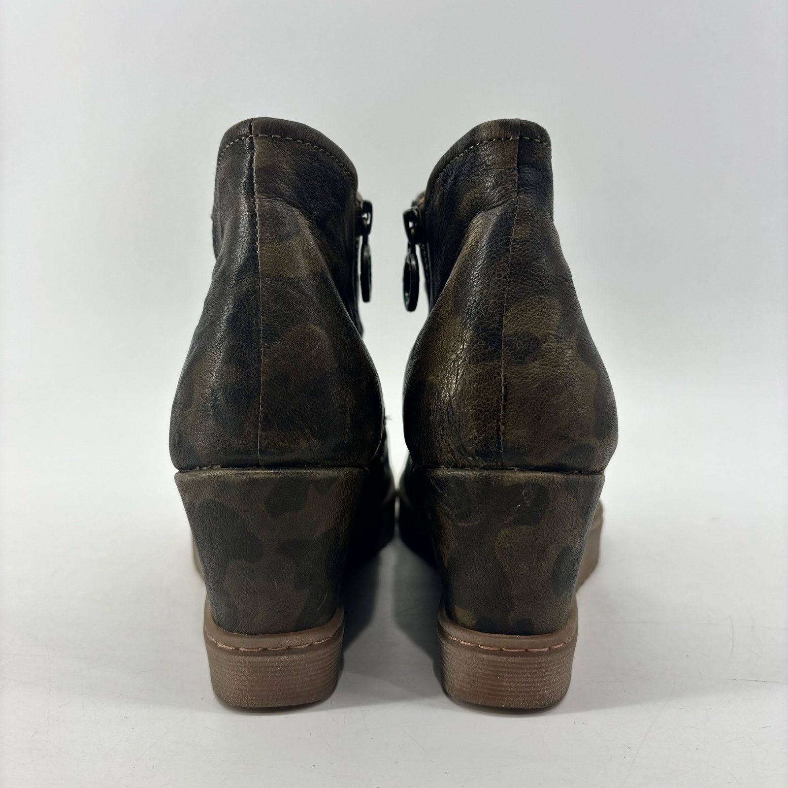 Other Sofft Siri Womens Size 10 Camo Bootie Ankle Boot Green Size US 10 / IT 40 - 12 Thumbnail