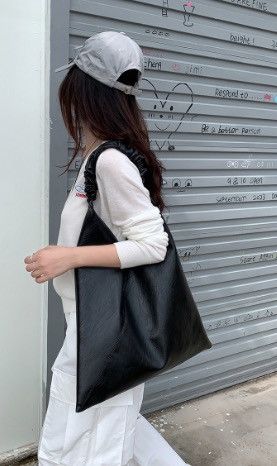 Japanese Brand Huskycat Korean minimalist tote bag Size ONE SIZE - 4 Thumbnail