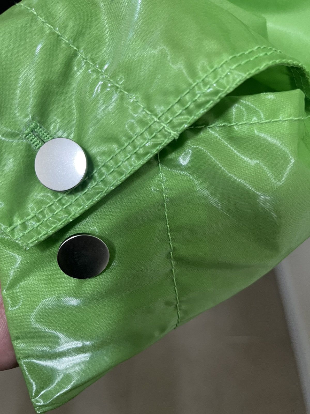 Bottega Veneta Bottega Veneta Acid Green Shiny Jacket Sz 48 Size US M / EU 48-50 / 2 - 5 Thumbnail