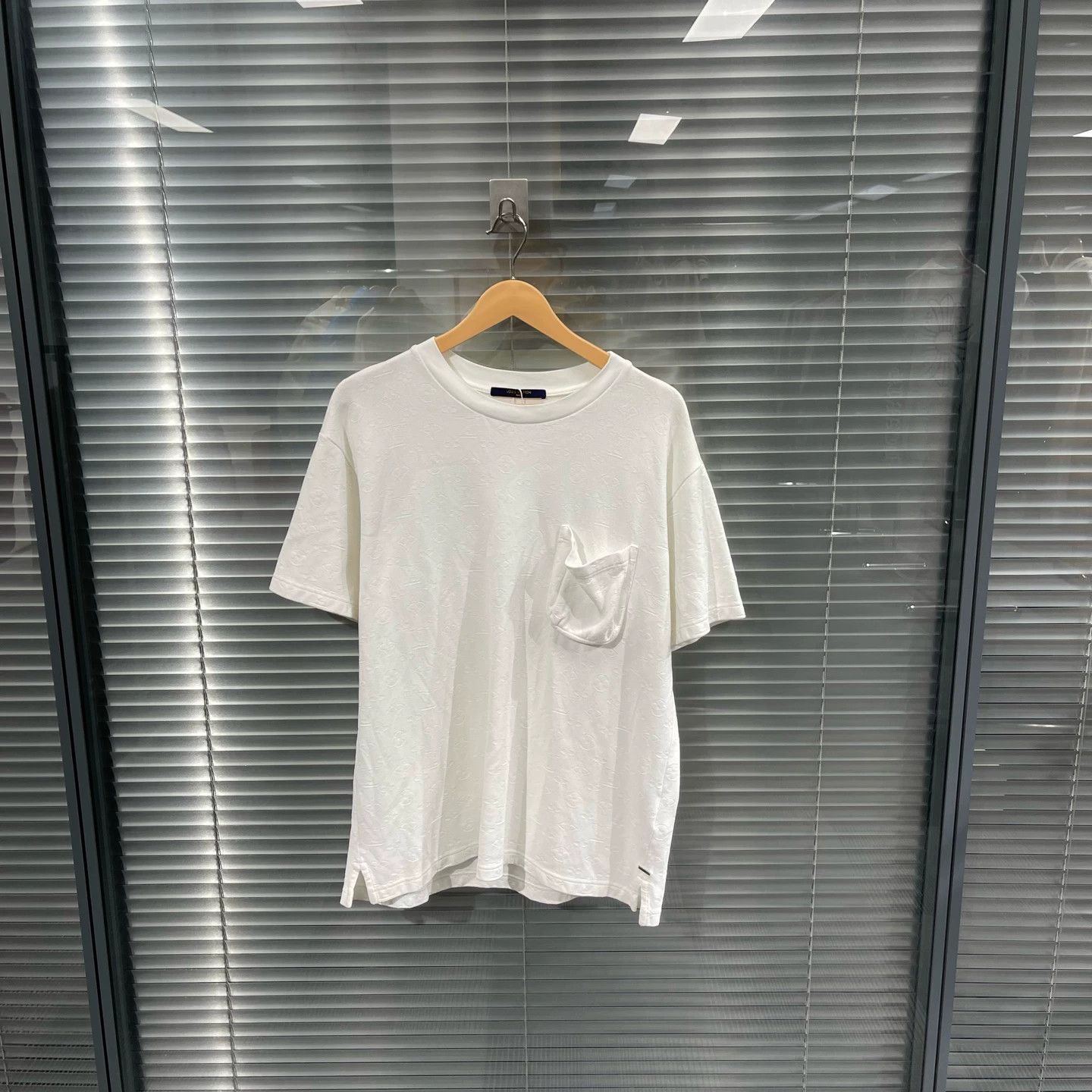 Louis Vuitton LV Monogram Reverse allover pocket ss M 99new Size US M / EU 48-50 / 2 - 1 Thumbnail