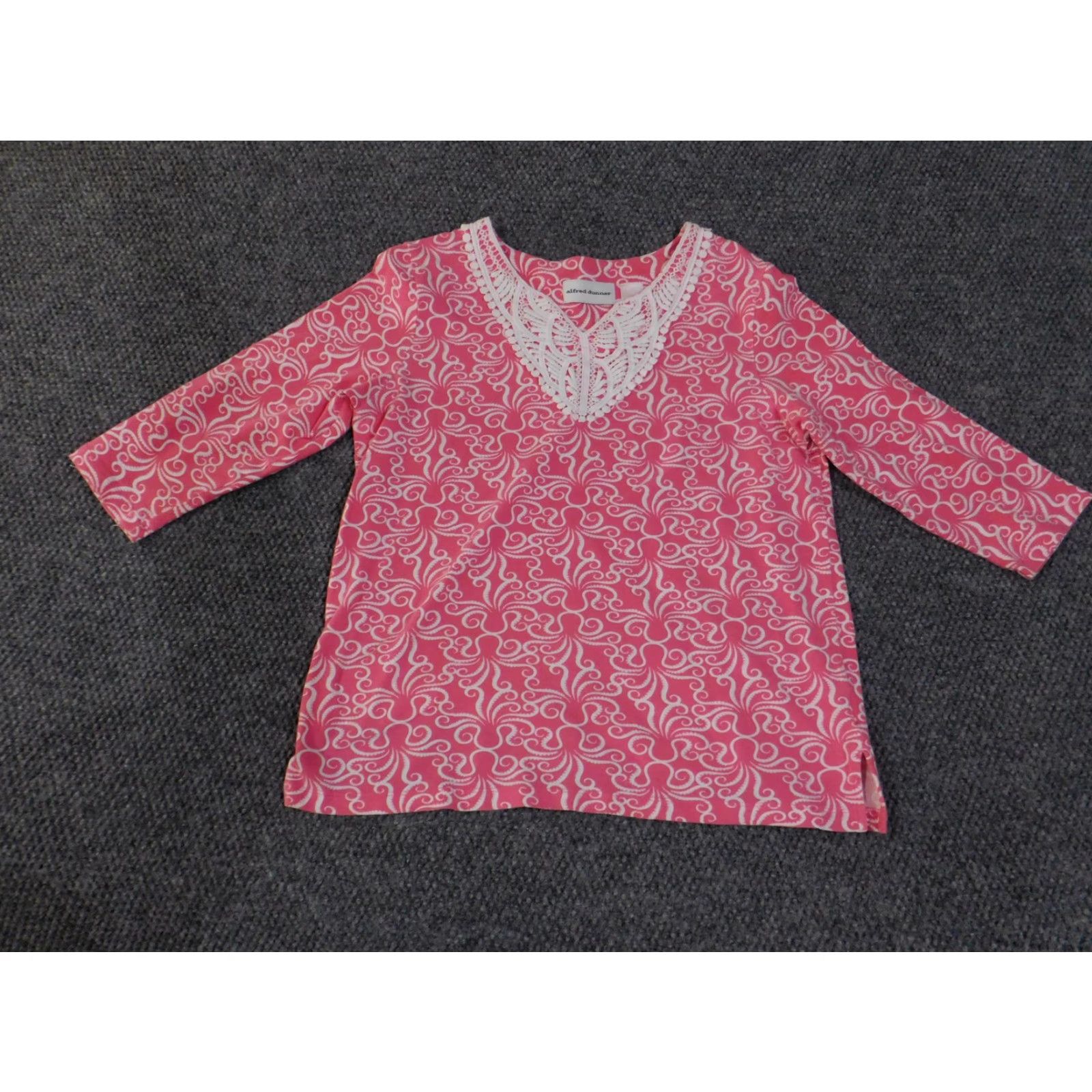 Vintage Alfred Dunner Shirt Womens Small Pink White Lace Trim V Neck 3/4 Sleeve Stretch Size S / US 4 / IT 40 - 2 Thumbnail