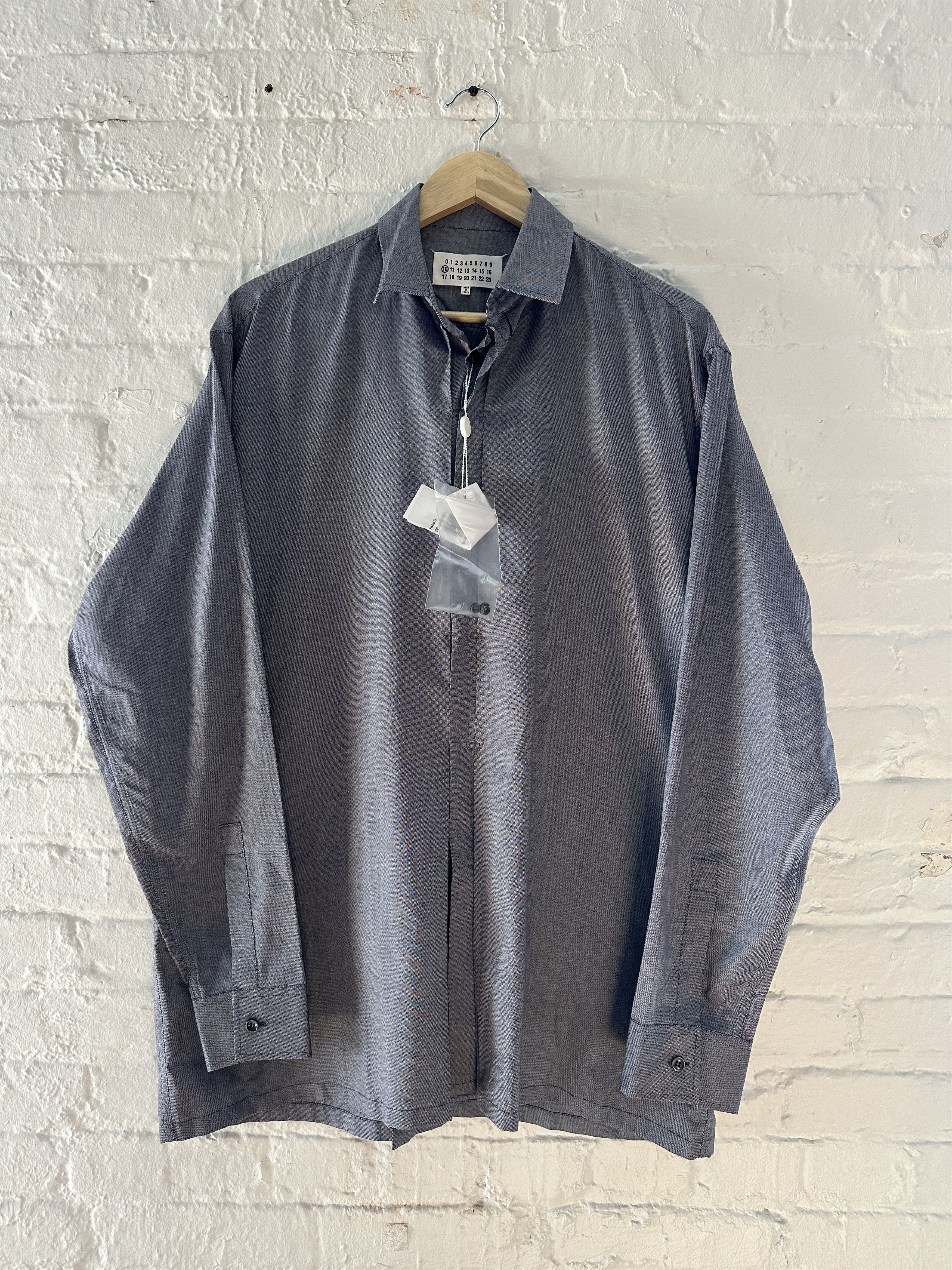 Maison Margiela Maison Margiela Oversized Button Up Shirt Size US L / EU 52-54 / 3 - 1 Thumbnail
