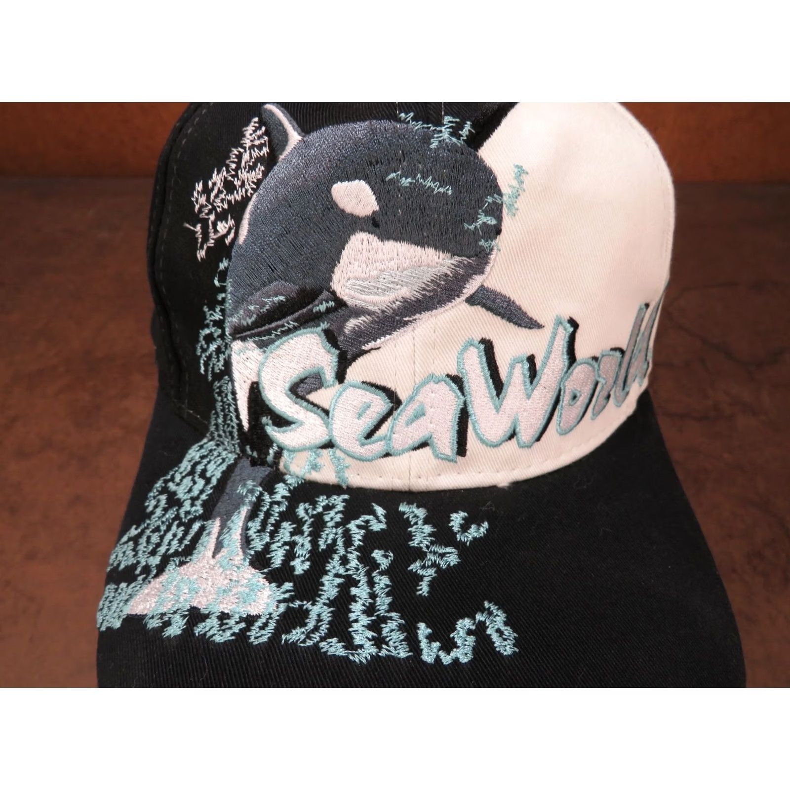 Vintage VINTAGE Sea World Shamu Killer Whale Orca Jumping 90s snapback Hat Black Unisex Adults Adjustable Size ONE SIZE - 2 Thumbnail